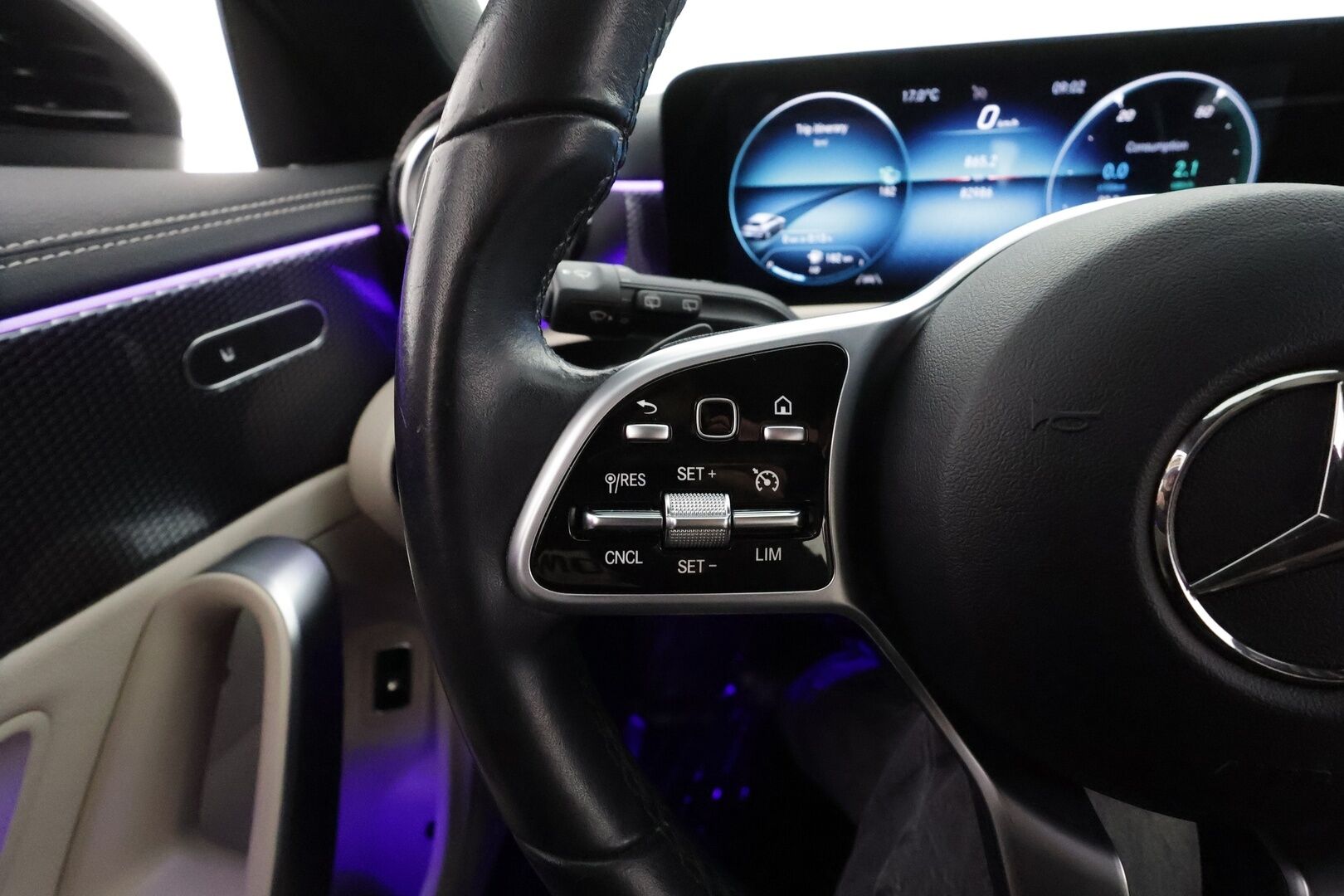 Mercedes-Benz CLA 2022 250 e A Shooting Brake Business Edition * Widescreen / Koukku / Vakkari / P.kamera / / Navi / Sähköluukku * - Akku kuntotarkastettu SoH 92,9% / Suomi-auto / Kahdet renkaat aluvanteilla / Merkkihuollettu - HULLUT AVAJAISHULINAT KORKOTARJOUS 3,29 %