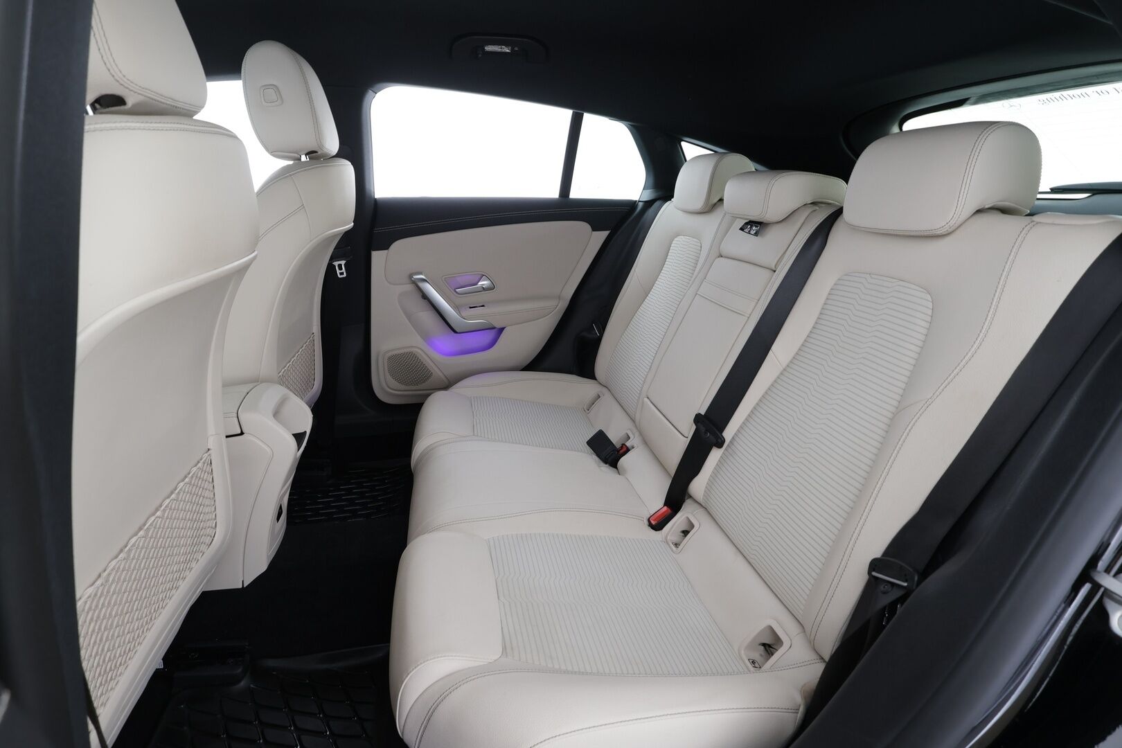 Mercedes-Benz CLA 2022 250 e A Shooting Brake Business Edition * Widescreen / Koukku / Vakkari / P.kamera / / Navi / Sähköluukku * - Akku kuntotarkastettu SoH 92,9% / Suomi-auto / Kahdet renkaat aluvanteilla / Merkkihuollettu - HULLUT AVAJAISHULINAT KORKOTARJOUS 3,29 %