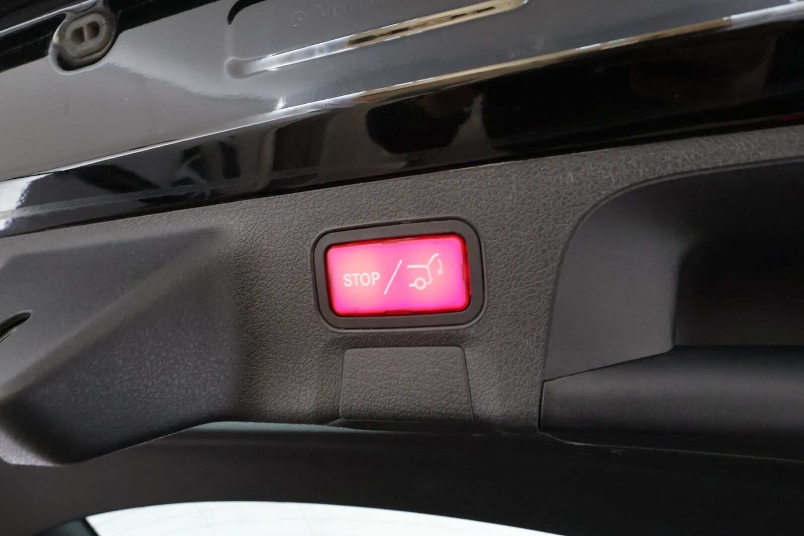 Mercedes-Benz CLA 2022 250 e A Shooting Brake Business Edition * Widescreen / Koukku / Vakkari / P.kamera / / Navi / Sähköluukku * - Akku kuntotarkastettu SoH 92,9% / Suomi-auto / Kahdet renkaat aluvanteilla / Merkkihuollettu - HULLUT AVAJAISHULINAT KORKOTARJOUS 3,29 %