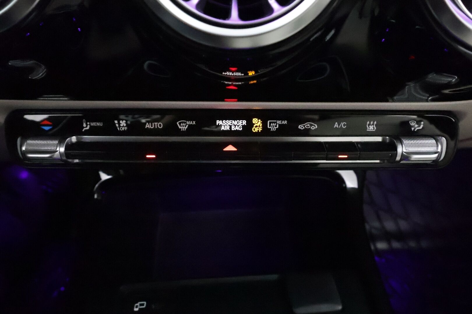 Mercedes-Benz CLA 2022 250 e A Shooting Brake Business Edition * Vakkari / P.kamera / Koukku / Navi / Widescreen / Sähköluukku * - Akku kuntotarkastettu SoH 92,9% / Suomi-auto / Kahdet renkaat aluvanteilla / Merkkihuollettu