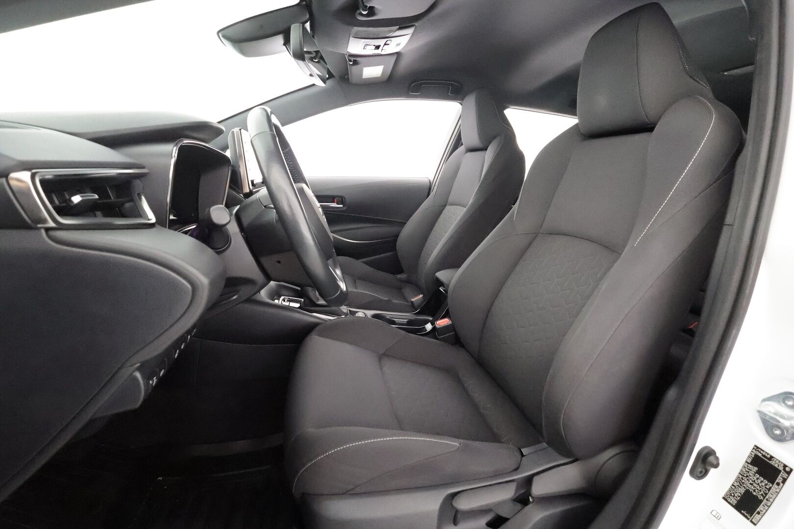 Toyota Corolla 2022 Touring Sports 1,8 Hybrid Active Edition - | ACC | P.kamera | Navi | LED | LTA | PCS | RSA | Keyless | Apple & Android | Lämm. ratti | Aut. pitkät | Sähk. takaluukku | 2x renkaat aluin | 