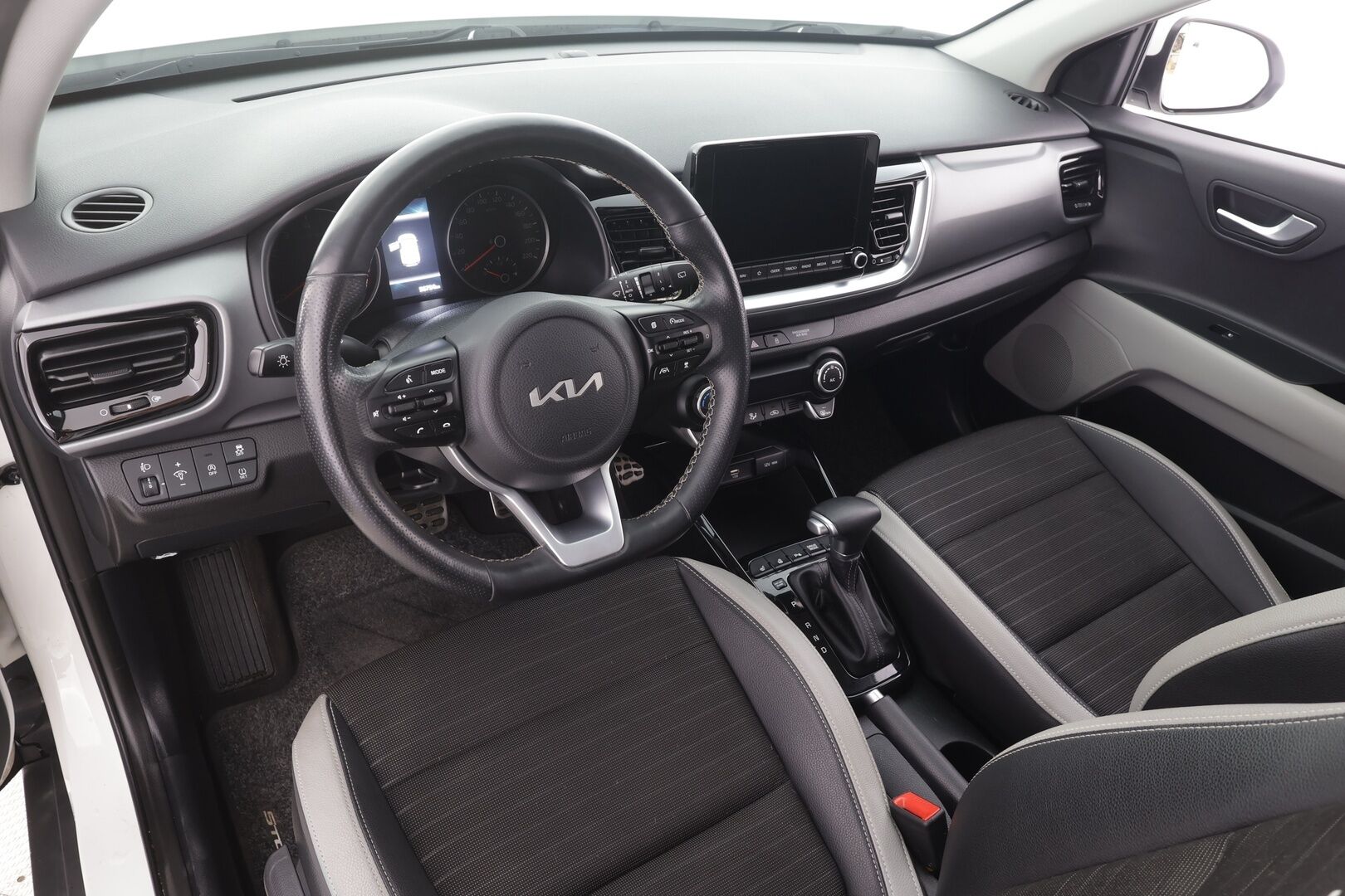 Kia Stonic 2022 1,0 T-GDI 100hv TX DCT - | ACC | LED | Puolinahat | Navi | Lane assist | P.kamera | Keyless | Lämm. ratti | Blind spot assist | 1-om suomiauto | 