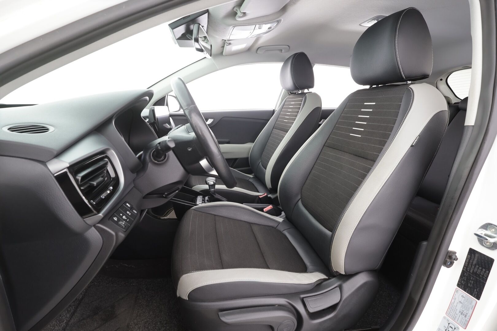 Kia Stonic 2022 1,0 T-GDI 100hv TX DCT - | ACC | LED | Puolinahat | Navi | Lane assist | P.kamera | Keyless | Lämm. ratti | Blind spot assist | 1-om suomiauto | 