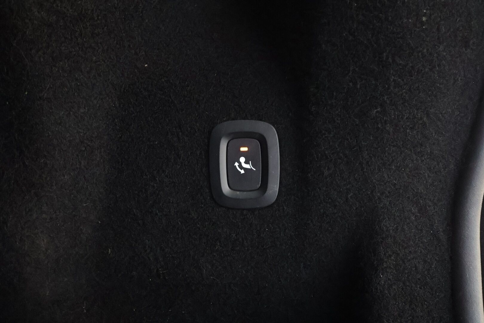 Volvo XC60 2022 B4 AWD D-MHEV Business Edition aut * P.Kamera / ACC / LED / High performance / Webasto / Keyless * - Kahdet renkaat / 1.Om Suomi-auto - HULLUT AVAJAISHULINAT KORKOTARJOUS 3,29 %