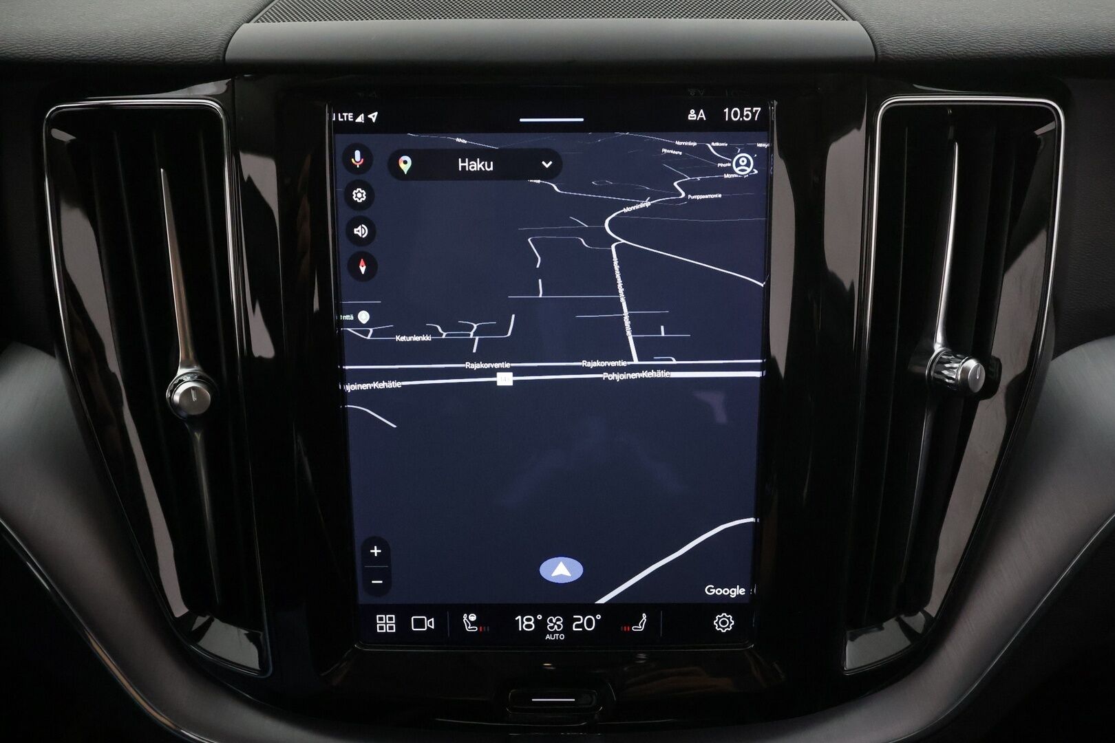 Volvo XC60 2022 B4 AWD D-MHEV Business Edition aut * P.Kamera / ACC / LED / High performance / Webasto / Keyless * - Kahdet renkaat / 1.Om Suomi-auto - HULLUT AVAJAISHULINAT KORKOTARJOUS 3,29 %