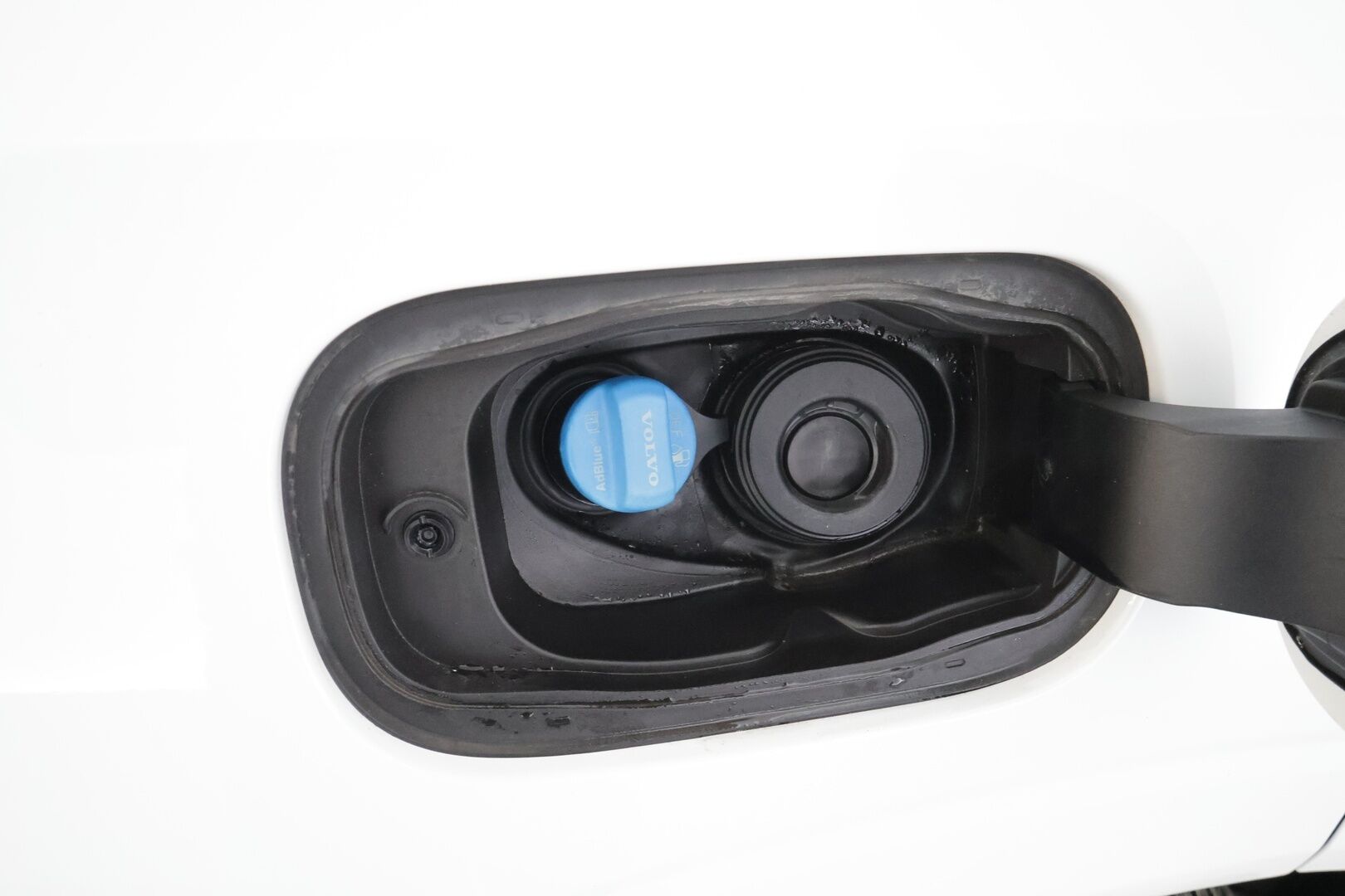 Volvo XC60 2022 B4 AWD D-MHEV Business Edition aut * P.Kamera / ACC / LED / High performance / Webasto / Keyless * - Kahdet renkaat / 1.Om Suomi-auto - HULLUT AVAJAISHULINAT KORKOTARJOUS 3,29 %