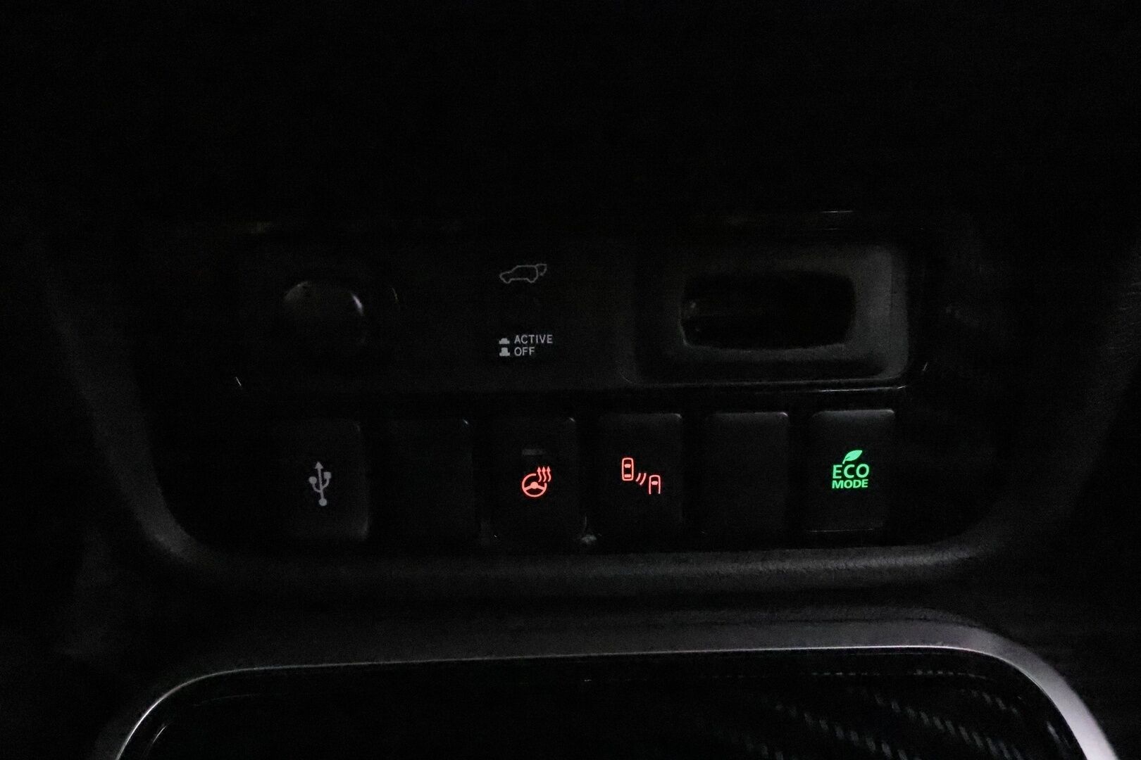 Mitsubishi Outlander PHEV 2020 Business X 4WD 5P **Power Sound System / Koukku / ACC / LED / 360° Kamera / Kaistavahti / Timantti Nahkaverhoilu** - 2x Latauskaapelit / Kahdet Renkaat