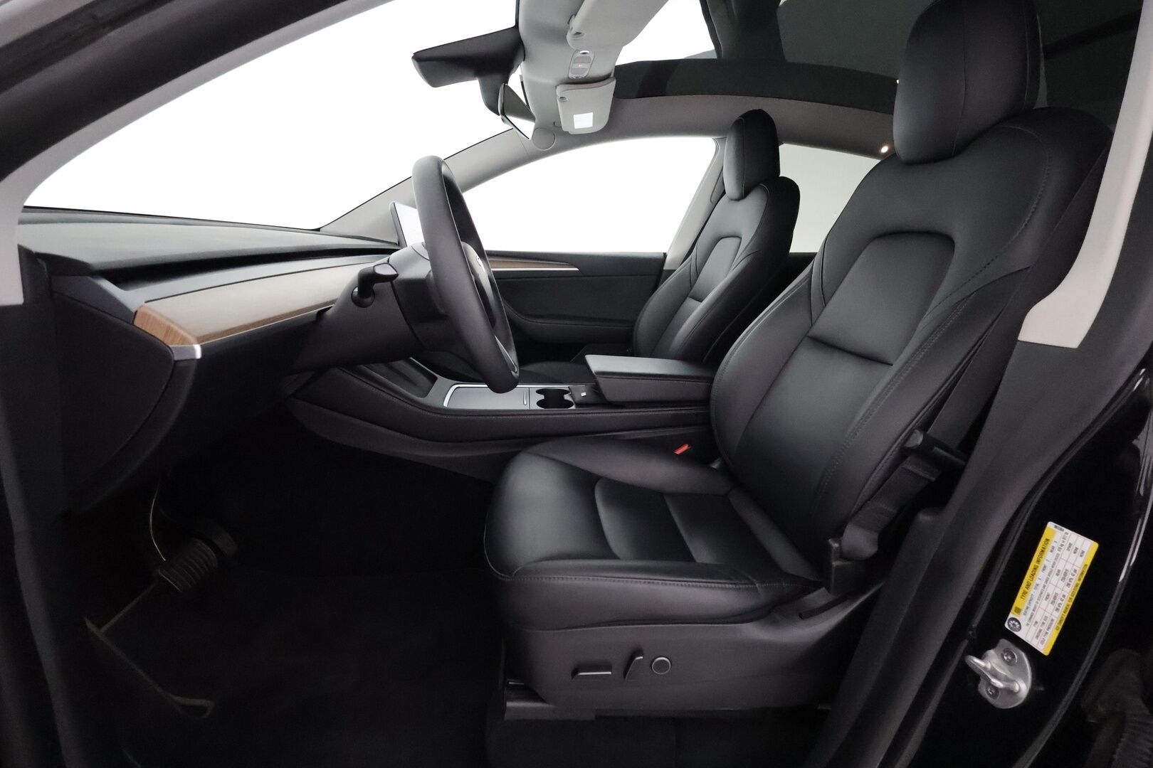Tesla Model Y 2021 Long Range **Lämpöpumppu / Lasikatto / Matrix-LED / Adapt.Vakkari / P.Kamera / Muistipenkki / Navi / Kaistavahti** - 3,99 % KORKOTARJOUS TÄHÄN AUTOON - Akku kuntotarkastettu / Premium Audio / KeylessGo / 2x Renkaat
