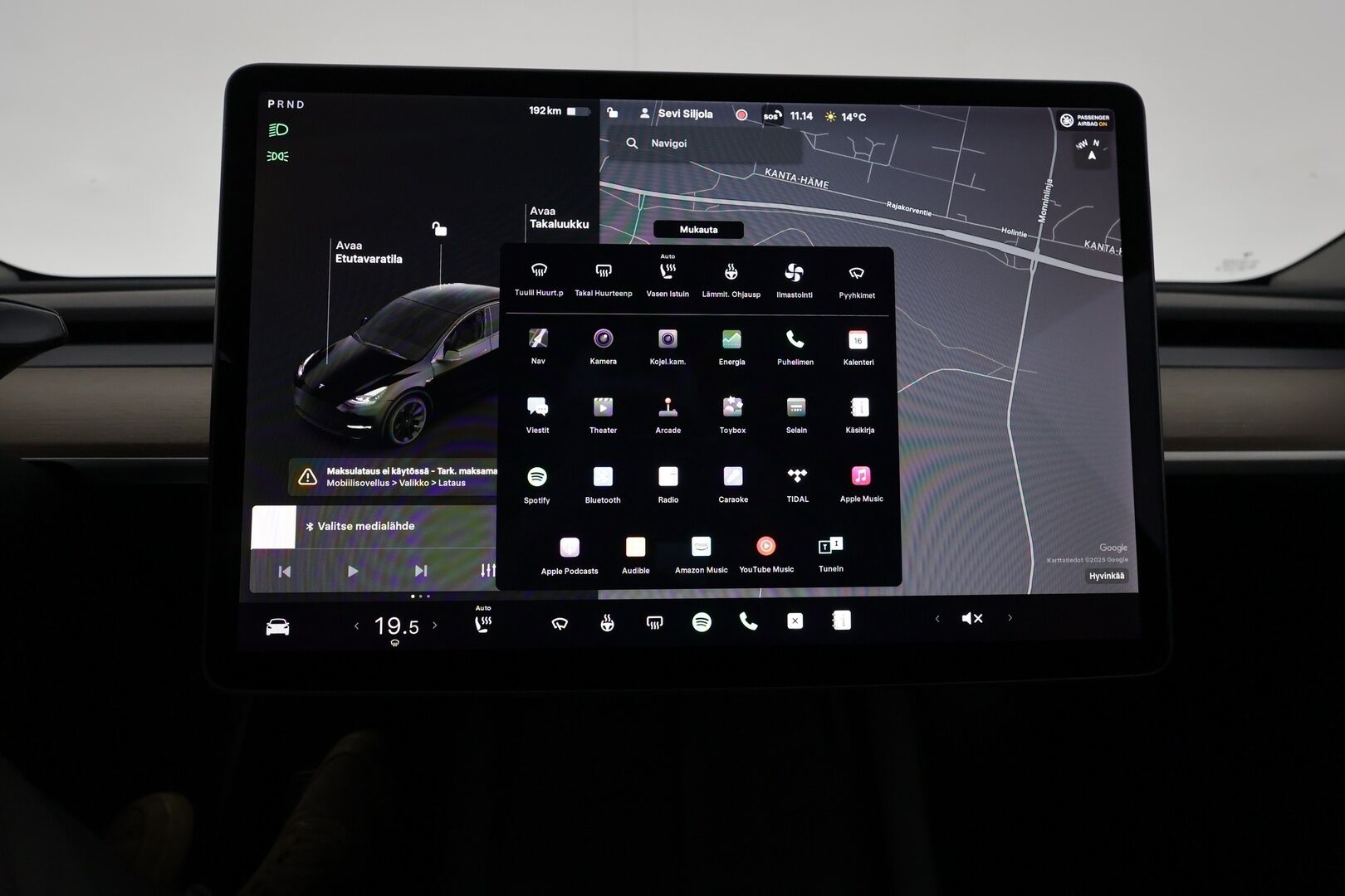 Tesla Model Y 2021 Long Range **Lämpöpumppu / Lasikatto / Matrix-LED / Adapt.Vakkari / P.Kamera / Muistipenkki / Navi / Kaistavahti** - 3,99 % KORKOTARJOUS TÄHÄN AUTOON - Akku kuntotarkastettu / Premium Audio / KeylessGo / 2x Renkaat