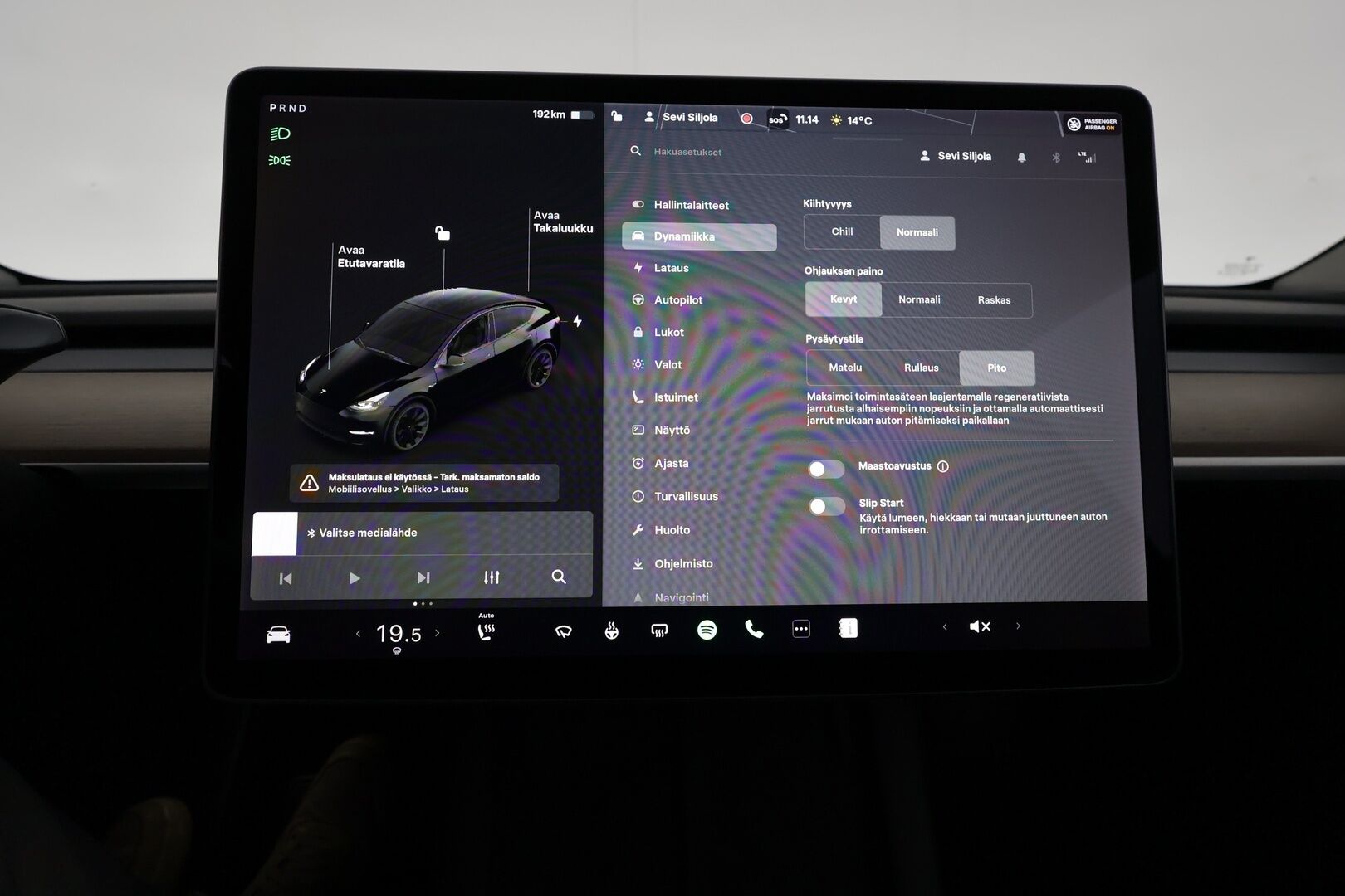 Tesla Model Y 2021 Long Range **Lämpöpumppu / Lasikatto / Matrix-LED / Adapt.Vakkari / P.Kamera / Muistipenkki / Navi / Kaistavahti** - 3,99 % KORKOTARJOUS TÄHÄN AUTOON - Akku kuntotarkastettu / Premium Audio / KeylessGo / 2x Renkaat