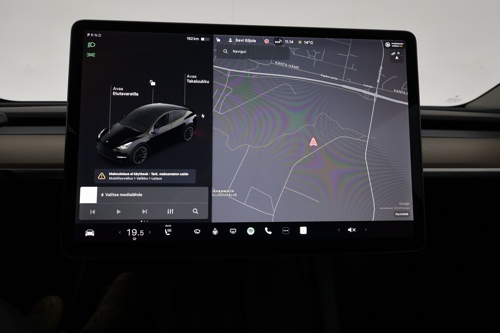 Tesla Model Y 2021 Long Range **Lämpöpumppu / Lasikatto / Matrix-LED / Adapt.Vakkari / P.Kamera / Muistipenkki / Navi / Kaistavahti** - 3,99 % KORKOTARJOUS TÄHÄN AUTOON - Akku kuntotarkastettu / Premium Audio / KeylessGo / 2x Renkaat