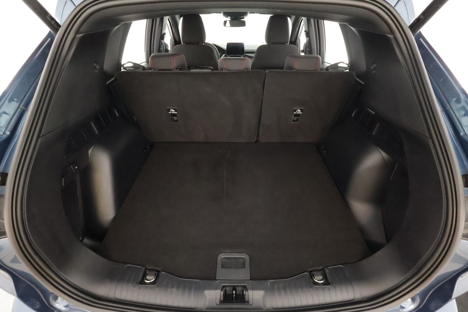 Ford Kuga 2022 2,5 Hybrid (HEV) 190hv CVT AWD ST-Line * HUD / Lohkolämmitin / LED / P.Kamera / Kaistavahti / Navi / Keyless * - 1-om Suomi-auto / Kahdet renkaat aluvanteilla