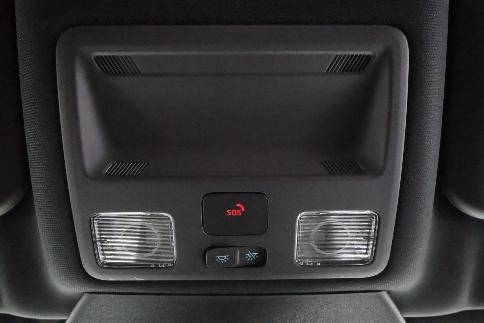 Ford Kuga 2022 2,5 Hybrid (HEV) 190hv CVT AWD ST-Line * HUD / Lohkolämmitin / LED / P.Kamera / Kaistavahti / Navi / Keyless * - 1-om Suomi-auto / Kahdet renkaat aluvanteilla