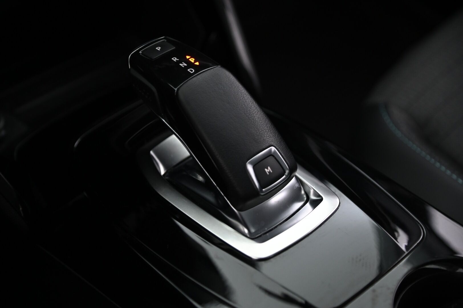 Peugeot 2008 2021 Allure Pack Motion PureTech 130 EAT8-automaatti*ACC / P-kamera / Juuri tullut* - HULLUT VÄLIPÄIVÄT KORKOTARJOUS 2,49%