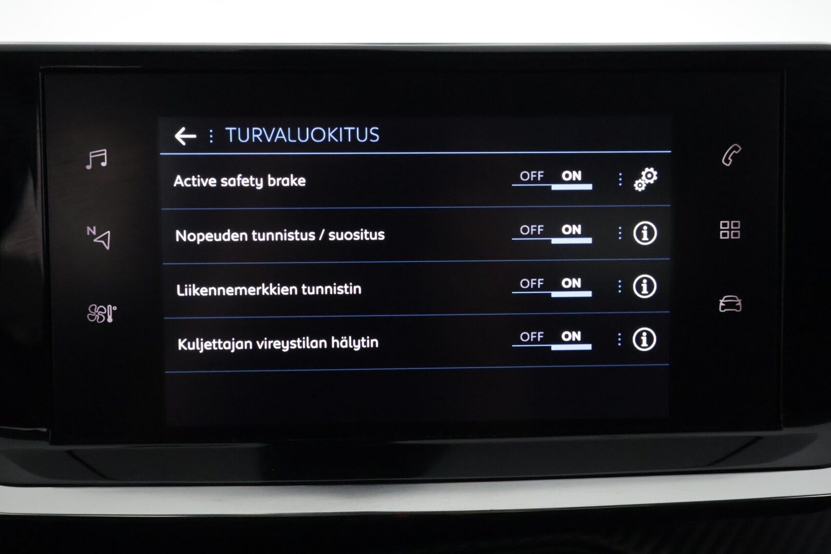 Peugeot 2008 2021 Allure Pack Motion PureTech 130 EAT8-automaatti - Juuri saapunut / 360 kamera / digimittaristo / Vakionopeudensäädin / Tutkat / Mirrorlink