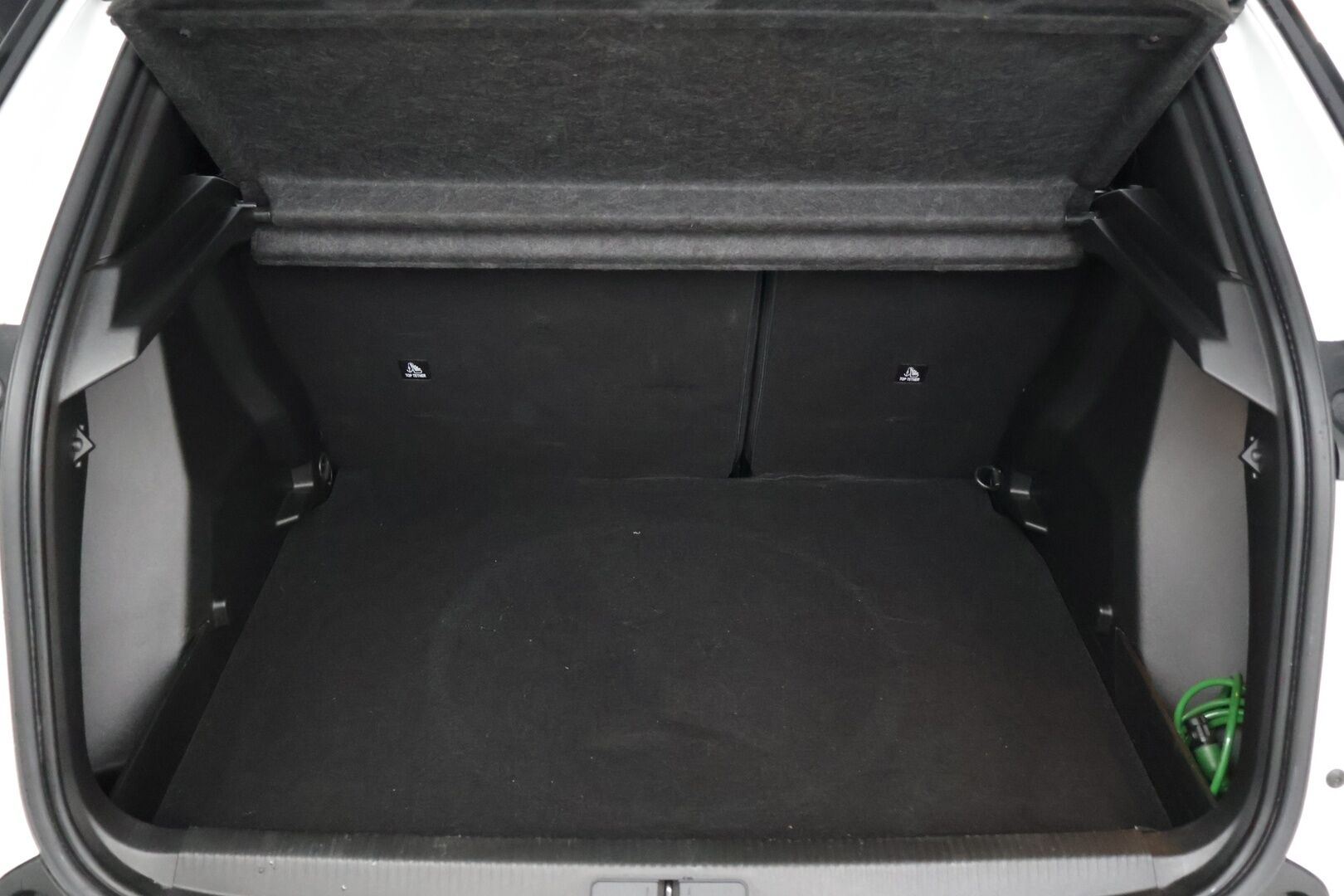 Peugeot 2008 2021 Allure Pack Motion PureTech 130 EAT8-automaatti - Juuri saapunut / 360 kamera / digimittaristo / Vakionopeudensäädin / Tutkat / Mirrorlink