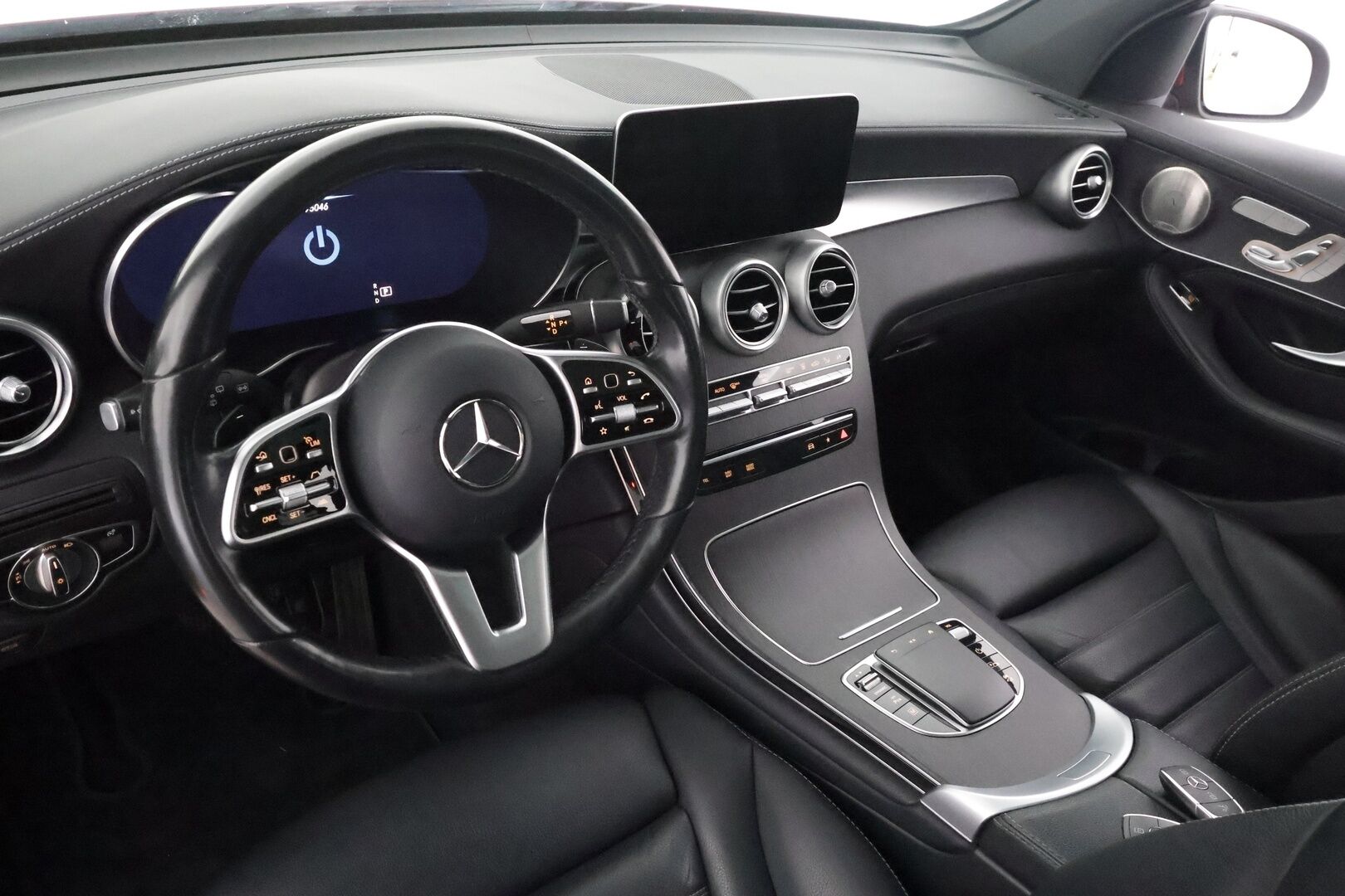 Mercedes-Benz GLC 2022 300 e 4MATIC A Business EQ Power - | DTR Pro | Koukku | Burmester | Multibeam | Panorama | Sporttinahat muistilla | Ambient light | Digimittaristo | 360° | 1-om suomiauto | Merkkihuollot |