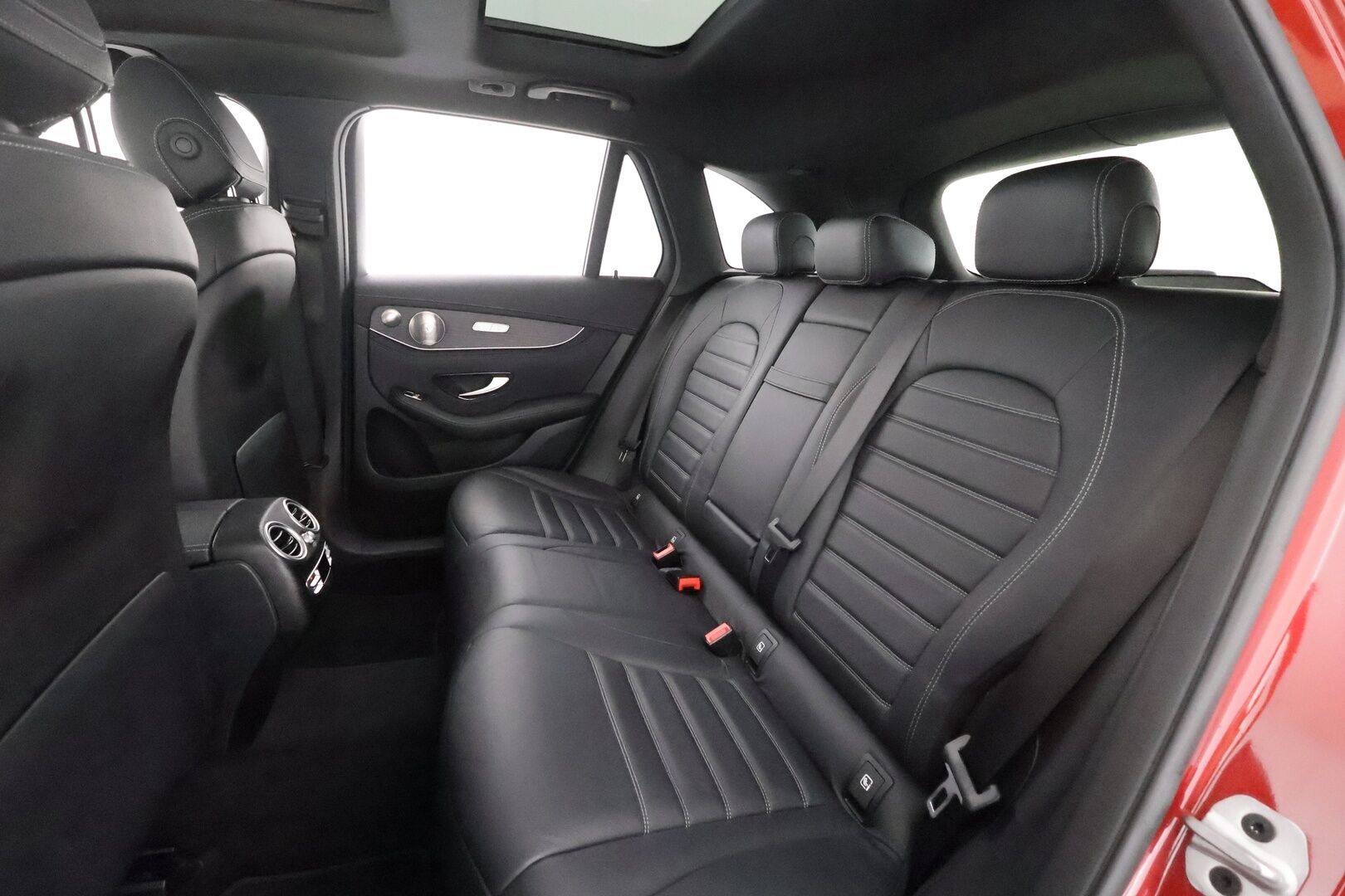 Mercedes-Benz GLC 2022 300 e 4MATIC A Business EQ Power - | DTR Pro | Koukku | Burmester | Multibeam | Panorama | Sporttinahat muistilla | Ambient light | Digimittaristo | 360° | 1-om suomiauto | Merkkihuollot |