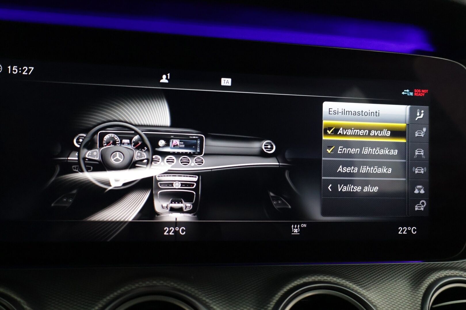 Mercedes-Benz E 2018 350 e Sedan AMG *Burmester® 3D / Sporttipenkit / HUD /  Ambient / 360 / Command / BLIS* - Nahka alcantra / Kahdet AMG vanteet / Apple&Android