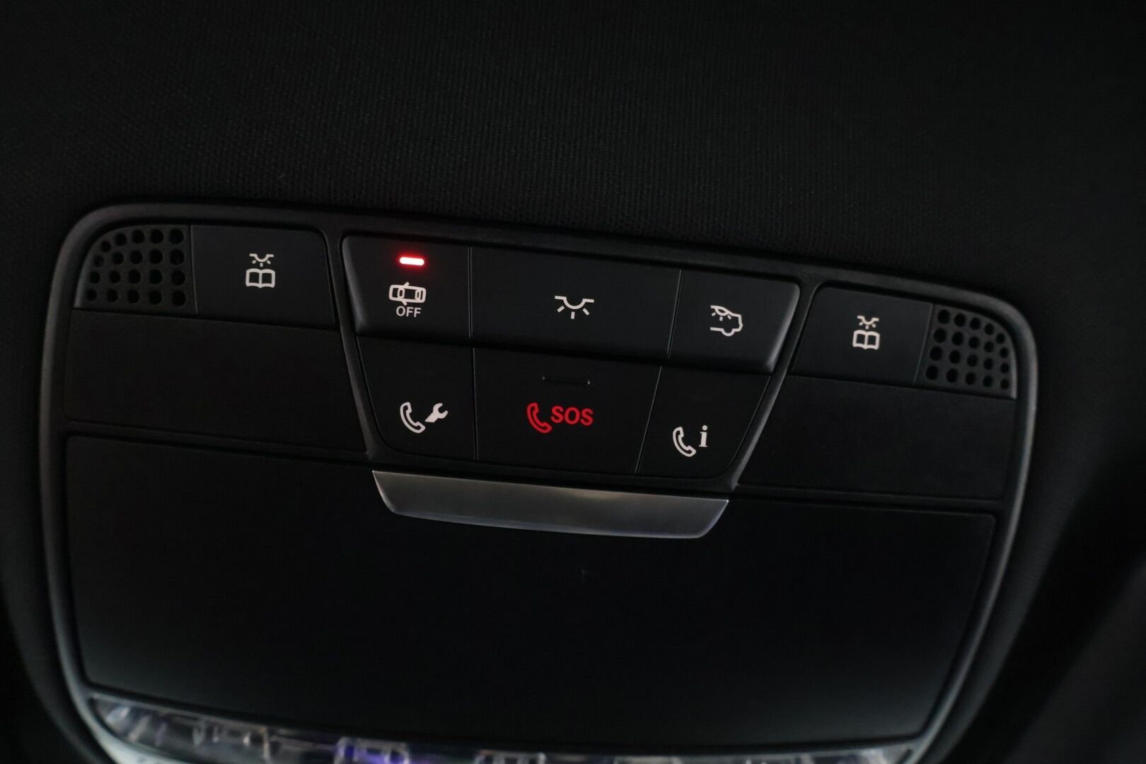 Mercedes-Benz E 2018 350 e Sedan AMG *Burmester® 3D / Sporttipenkit / HUD /  Ambient / 360 / Command / BLIS* - Nahka alcantra / Kahdet AMG vanteet / Apple&Android