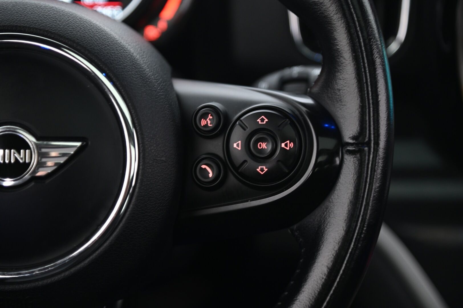 Mini Countryman 2018 Countryman Cooper SE ALL4 *H&K / ACC / Panorama / Navi / Lohko* - *2x renkaat / Juuri saapunut!*