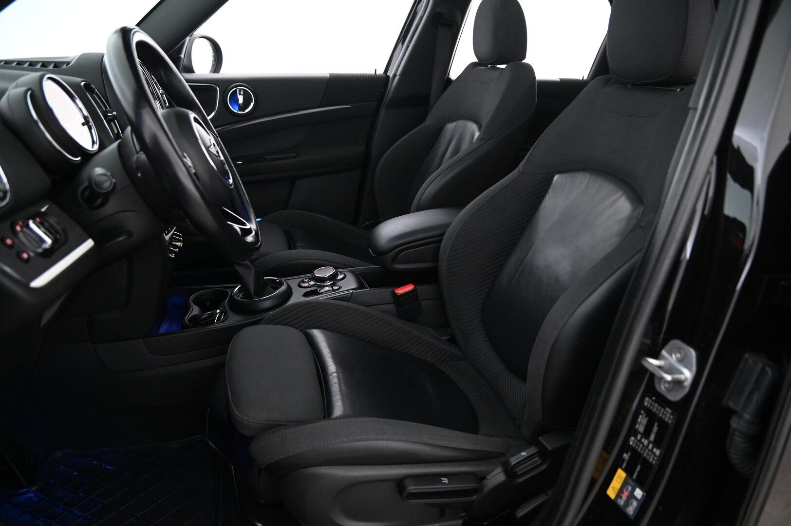 Mini Countryman 2018 Countryman Cooper SE ALL4 *H&K / ACC / Panorama / Navi / Lohko* - *2x renkaat / Juuri saapunut!*