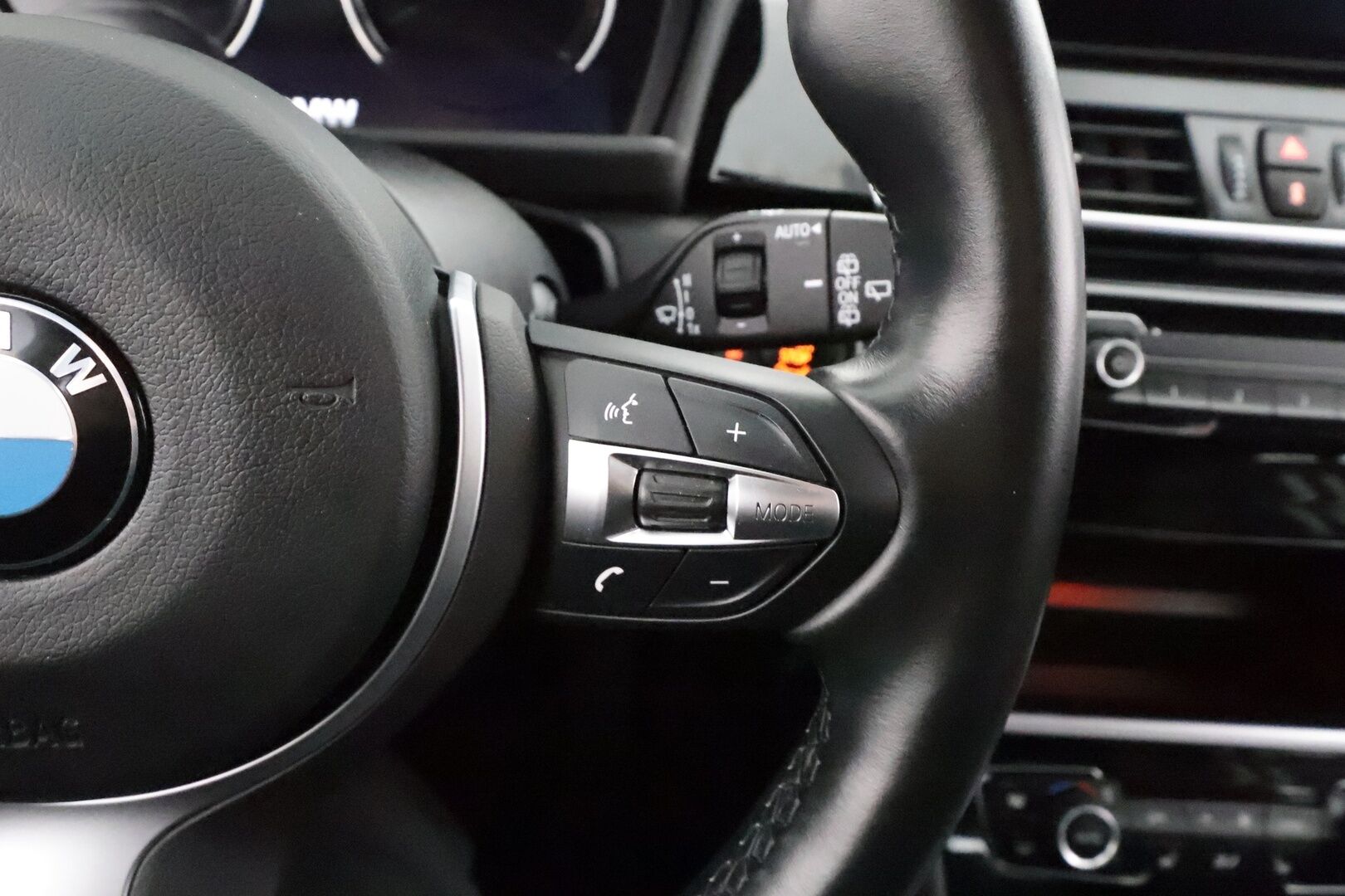 BMW 218 2022 F46 Gran Tourer 218i A Business Automatic Edition M Sport * LED / P.Tutkat / Sportpenkit / Navi / Sisätilanlämmitin * - 1-om Suomi-auto / Kahdet renkaat / Merkkihuollettu! - HULLU BLACKWEEK KORKOTARJOUS 2,49%