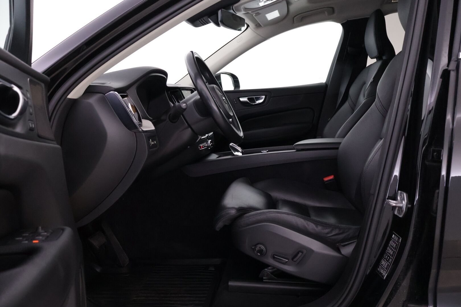 Volvo XC60 2022 T6 AWD Inscription Edition - | Facelift | Adapt.Vakkari | Panorama | Harman&Kardon | Muistinahat | Navi | Koukku |P.Kamera | Keyless |