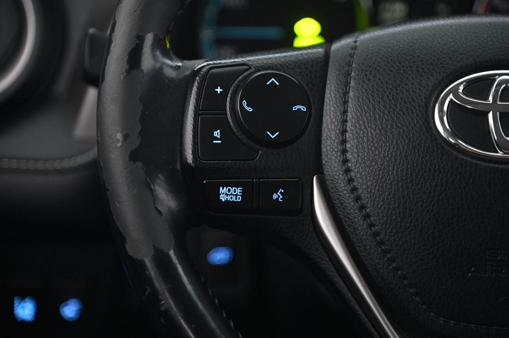 Toyota RAV4 2017 2.5 Hybrid AWD Premium - ACC | JBL | Nahat muistilla | Koukku | P.Kamera | Sähk. luukku | 2x renkaat&alumiinivanteet
