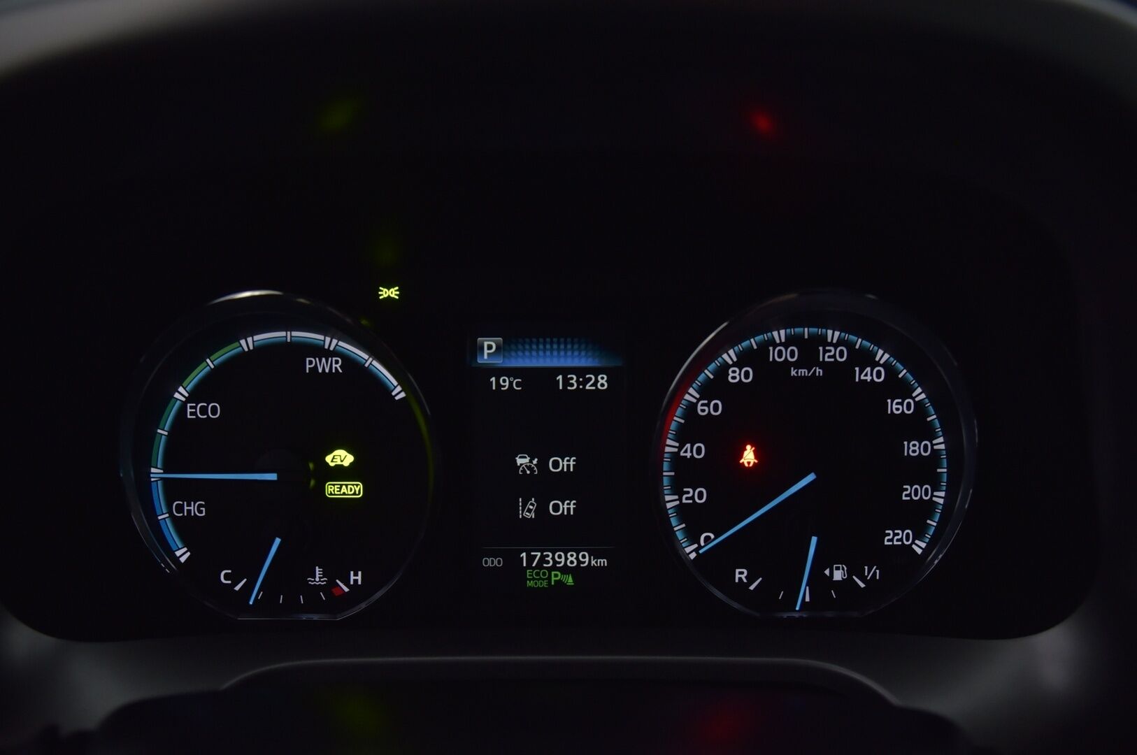 Toyota RAV4 2017 2.5 Hybrid AWD Premium - ACC | JBL | Nahat muistilla | Koukku | P.Kamera | Sähk. luukku | 2x renkaat&alumiinivanteet