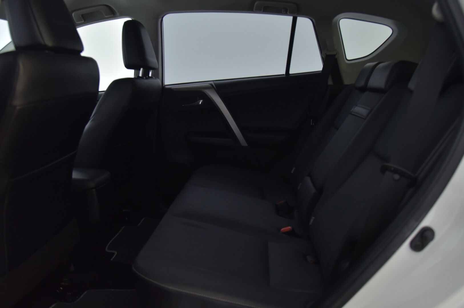 Toyota RAV4 2017 2.5 Hybrid AWD Premium - ACC | JBL | Nahat muistilla | Koukku | P.Kamera | Sähk. luukku | 2x renkaat&alumiinivanteet