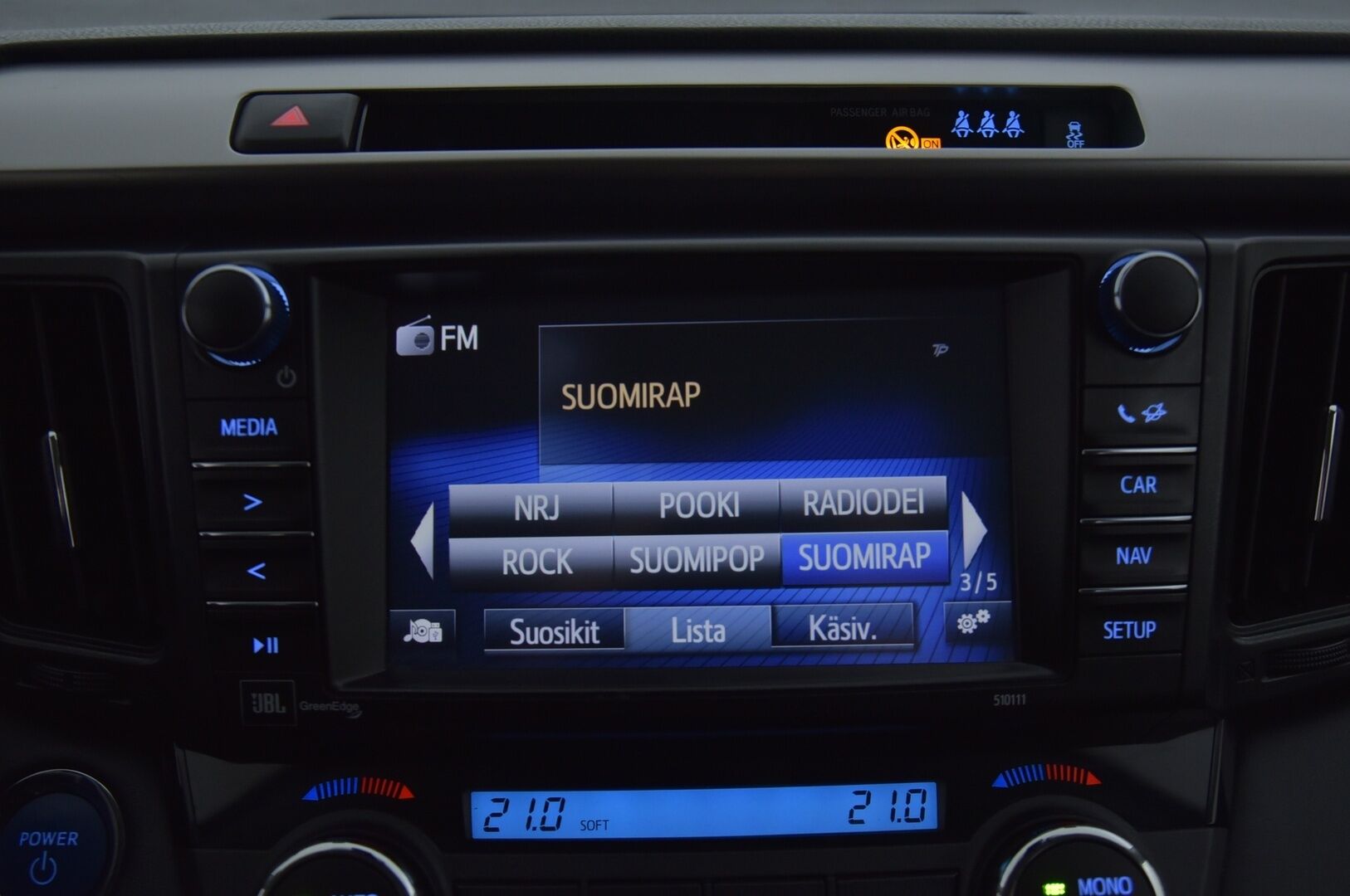 Toyota RAV4 2017 2.5 Hybrid AWD Premium - ACC | JBL | Nahat muistilla | Koukku | P.Kamera | Sähk. luukku | 2x renkaat&alumiinivanteet