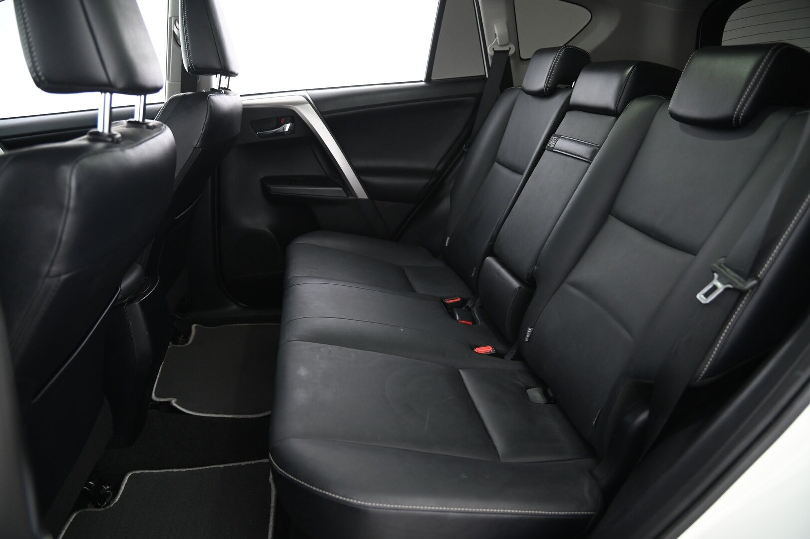 Toyota RAV4 2017 2.5 Hybrid AWD Premium - ACC | JBL | Nahat muistilla | Koukku | P.Kamera | Sähk. luukku | 2x renkaat&alumiinivanteet