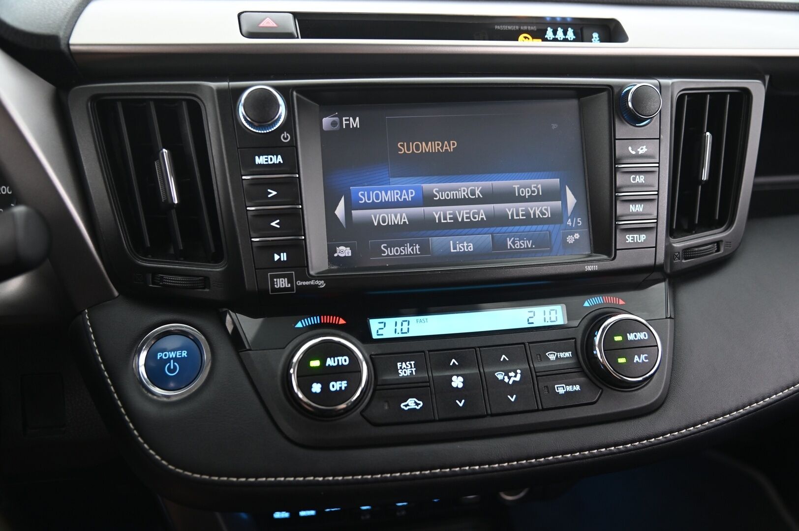 Toyota RAV4 2017 2.5 Hybrid AWD Premium - ACC | JBL | Nahat muistilla | Koukku | P.Kamera | Sähk. luukku | 2x renkaat&alumiinivanteet
