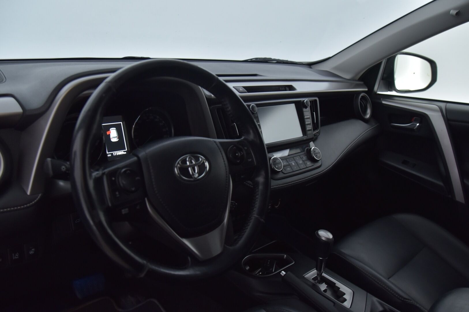 Toyota RAV4 2017 2.5 Hybrid AWD Premium - ACC | JBL | Nahat muistilla | Koukku | P.Kamera | Sähk. luukku | 2x renkaat&alumiinivanteet