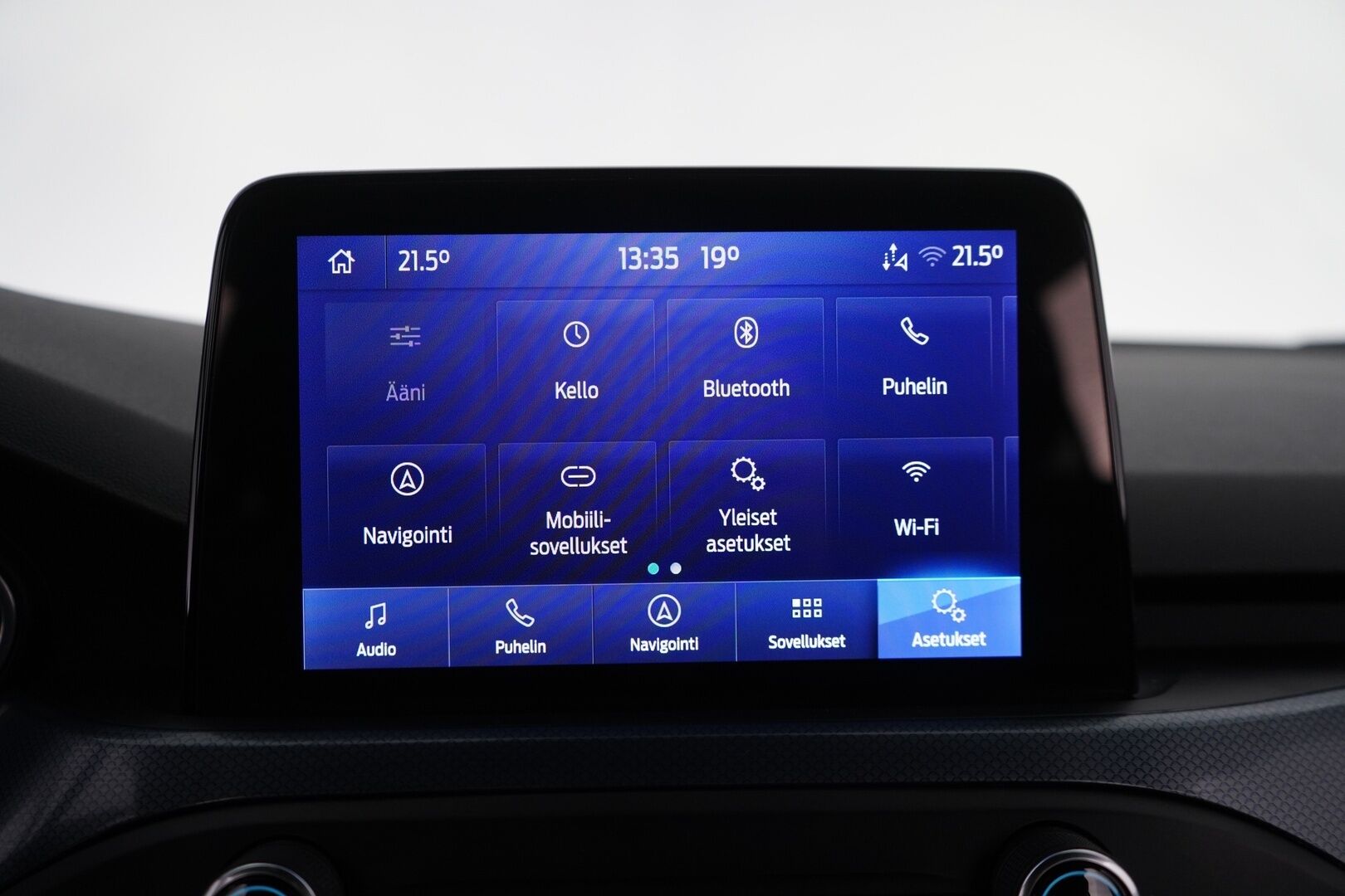 Ford Focus 2022 1,0 EcoBoost Hybrid 155hv (kevythybridi) M6 Active Wagon - Lämmitettävä ohjauspyörä | Kaistavahti | Lämmitettävä tuulilasi | Sähkötoiminen takaluukku | Kamera | Kahdet renkaat alumiinivantein | Suomi-auto