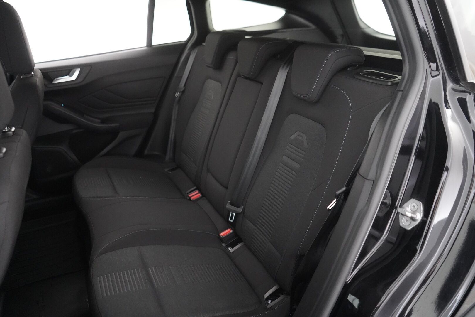 Ford Focus 2022 1,0 EcoBoost Hybrid 155hv (kevythybridi) M6 Active Wagon - Lämmitettävä ohjauspyörä | Kaistavahti | Lämmitettävä tuulilasi | Sähkötoiminen takaluukku | Kamera | Kahdet renkaat alumiinivantein | Suomi-auto