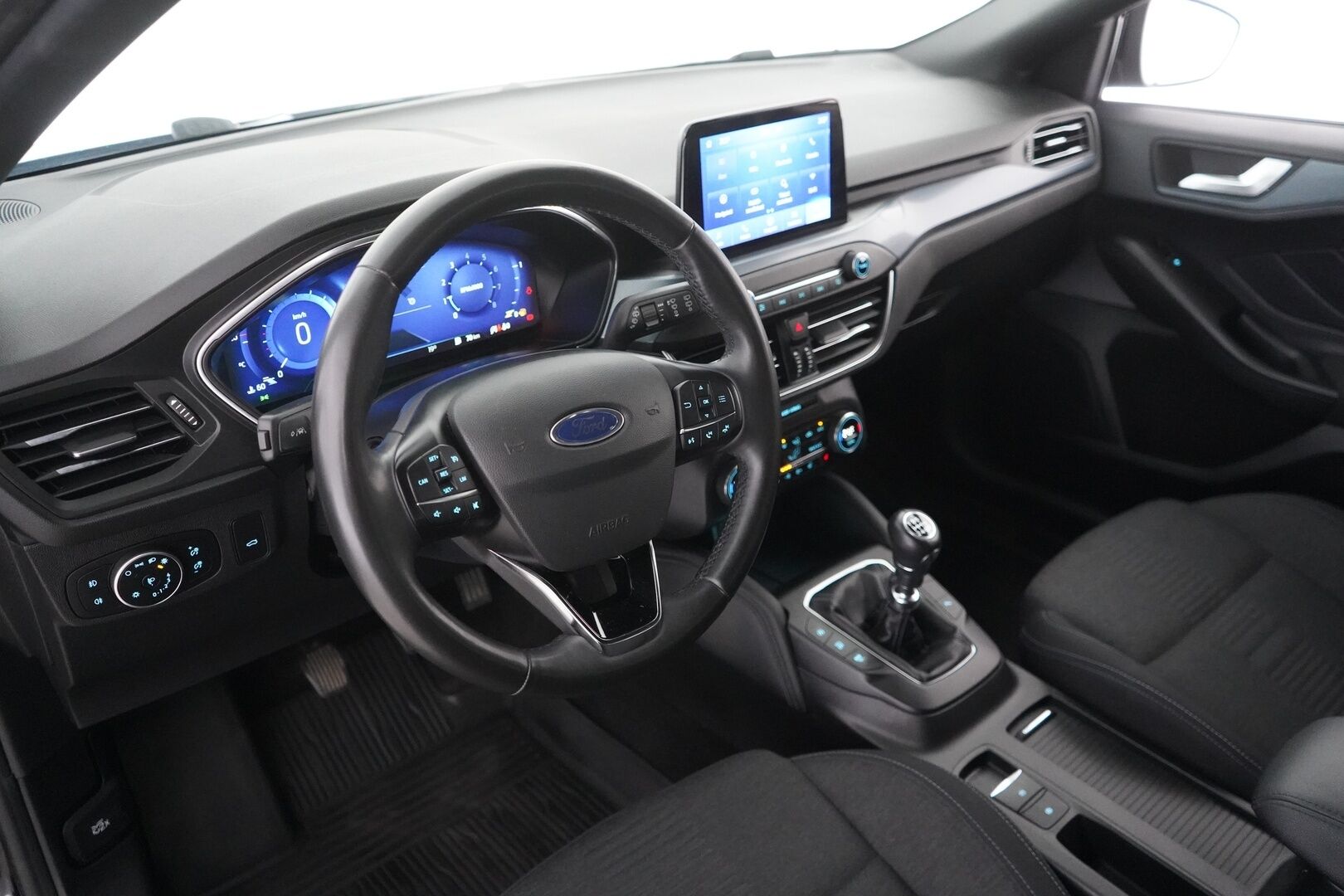 Ford Focus 2022 1,0 EcoBoost Hybrid 155hv (kevythybridi) M6 Active Wagon - Lämmitettävä ohjauspyörä | Kaistavahti | Lämmitettävä tuulilasi | Sähkötoiminen takaluukku | Kamera | Kahdet renkaat alumiinivantein | Suomi-auto