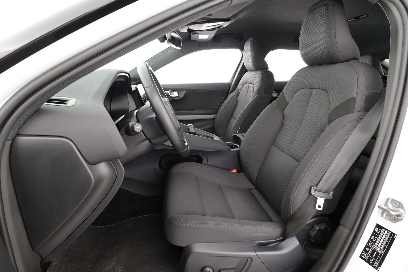 Polestar 2 2022 Long Range Single Motor, 170kW, 78kWh * ACC / Akkukäyttöinen Lisälämmitin / Pixel-LED / High Performance * - 1.Om Suomi-auto / Merkkihuollettu / Koti & Kauppalaturi