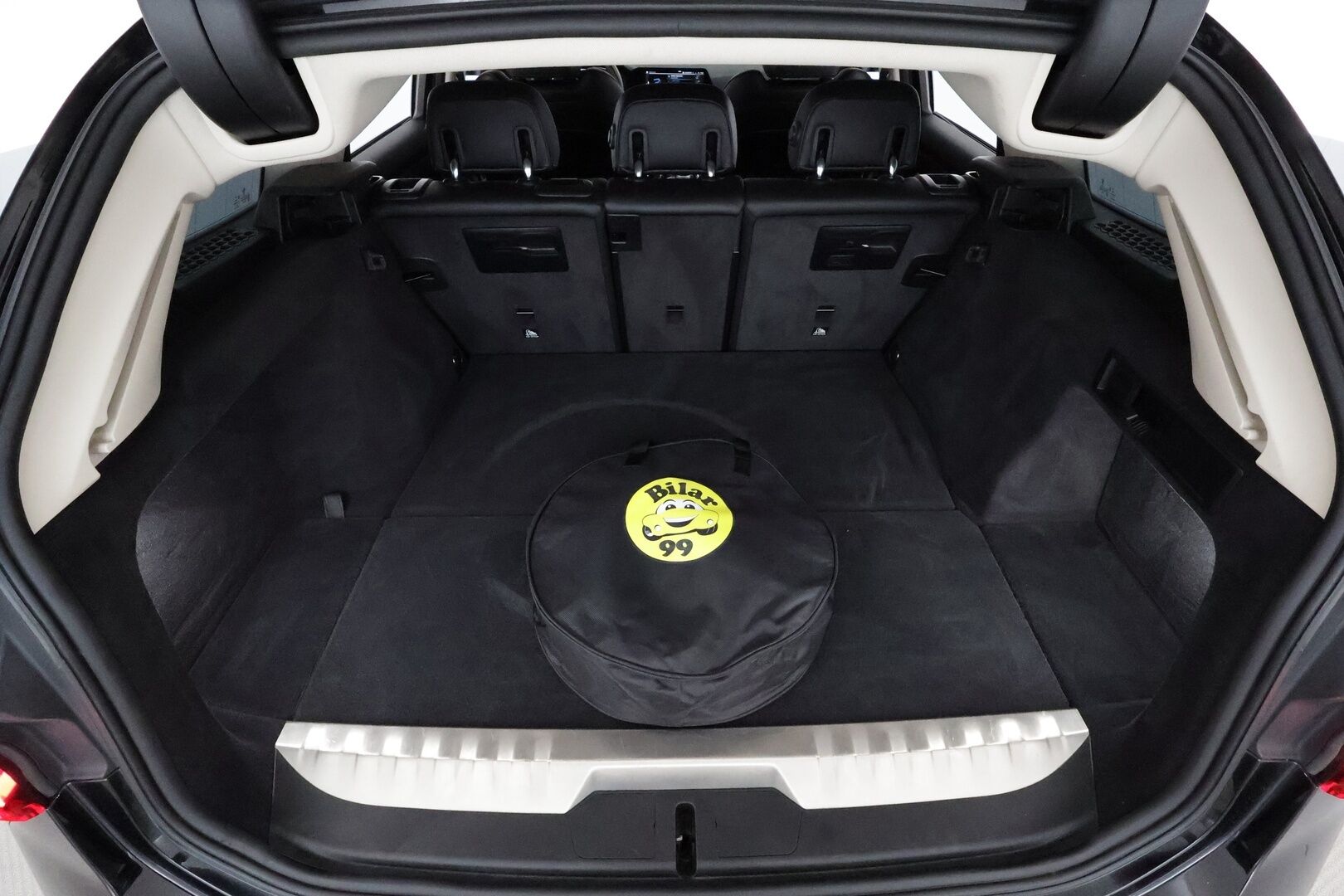 BMW 330 2022 G21 Touring 330e xDrive A Charged Edition **ACC / Adapt.LED / Hifi / P.tutkat / Puolinahat / Comfort Access / Navi** - Suomi-auto / Kahdet renkaat aluvanteilla / Merkkihuollettu - HULLUT JOULUT KORKOTARJOUS 2,49% 