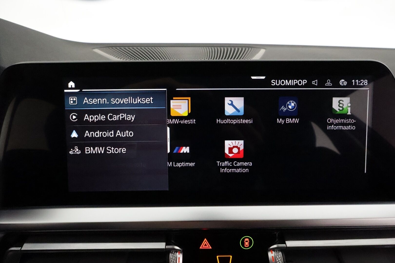 BMW 330 2022 G21 Touring 330e xDrive A Charged Edition **ACC / Adapt.LED / Hifi / P.tutkat / Puolinahat / Comfort Access / Navi** - Suomi-auto / Kahdet renkaat aluvanteilla / Merkkihuollettu