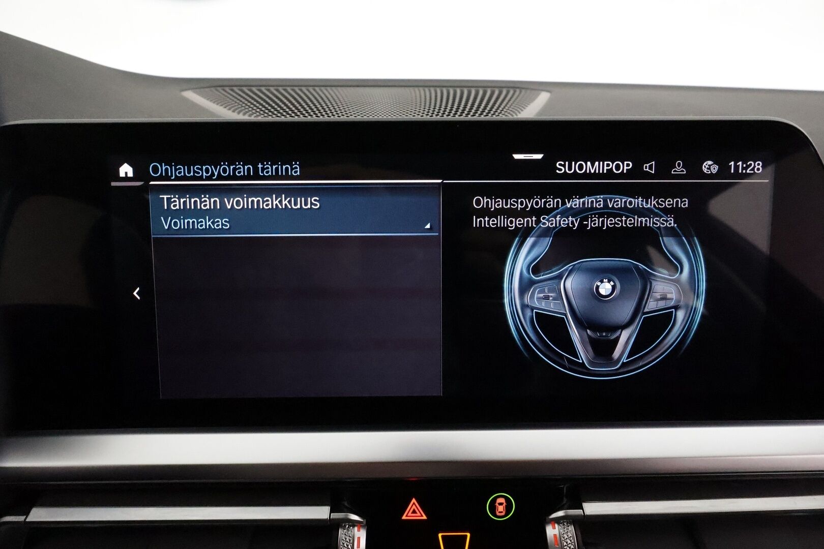 BMW 330 2022 G21 Touring 330e xDrive A Charged Edition **ACC / Adapt.LED / Hifi / P.tutkat / Puolinahat / Comfort Access / Navi** - Suomi-auto / Kahdet renkaat aluvanteilla / Merkkihuollettu - HULLUT JOULUT KORKOTARJOUS 2,49% 