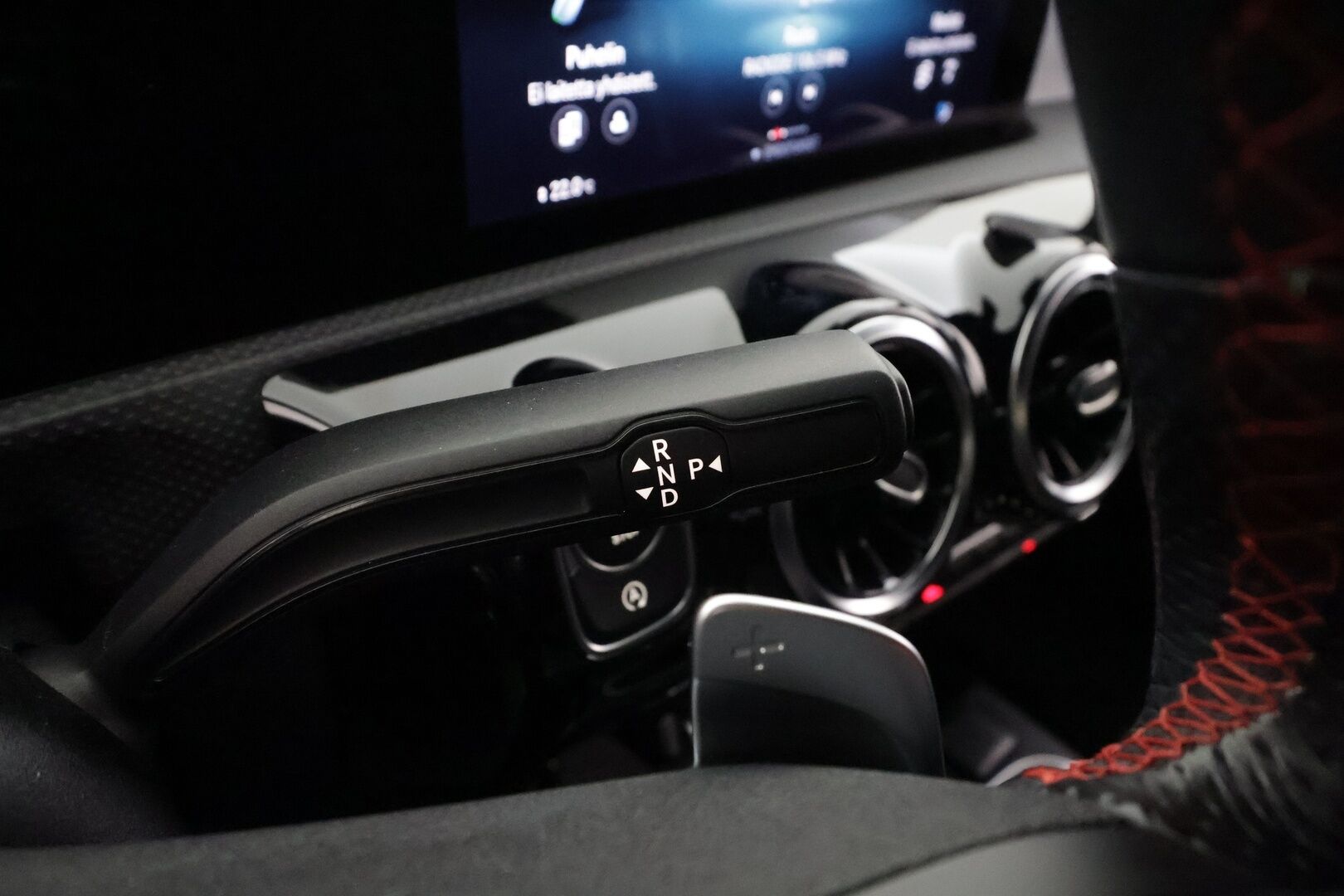 Mercedes-Benz CLA 2022 200 d 4MATIC A Shooting Brake Business AMG * Webasto / Vetokoukku / LED High Performance / Peruutuskamera / Sähköluukku - Suomi-auto / Kahdet renkaat aluvanteilla / Hyvät varusteet! - HULLUT AVAJAISHULINAT KORKOTARJOUS 3,29 %