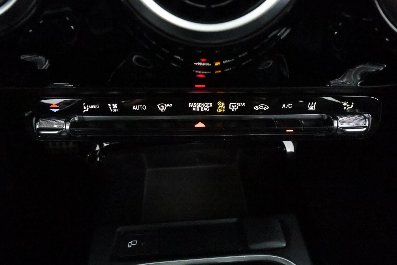 Mercedes-Benz CLA 2022 200 d 4MATIC A Shooting Brake Business AMG * Vakkari / P.kamera / Webasto / Koukku / Sähköluukku / LED * - Suomi-auto / Kahdet renkaat aluvanteilla