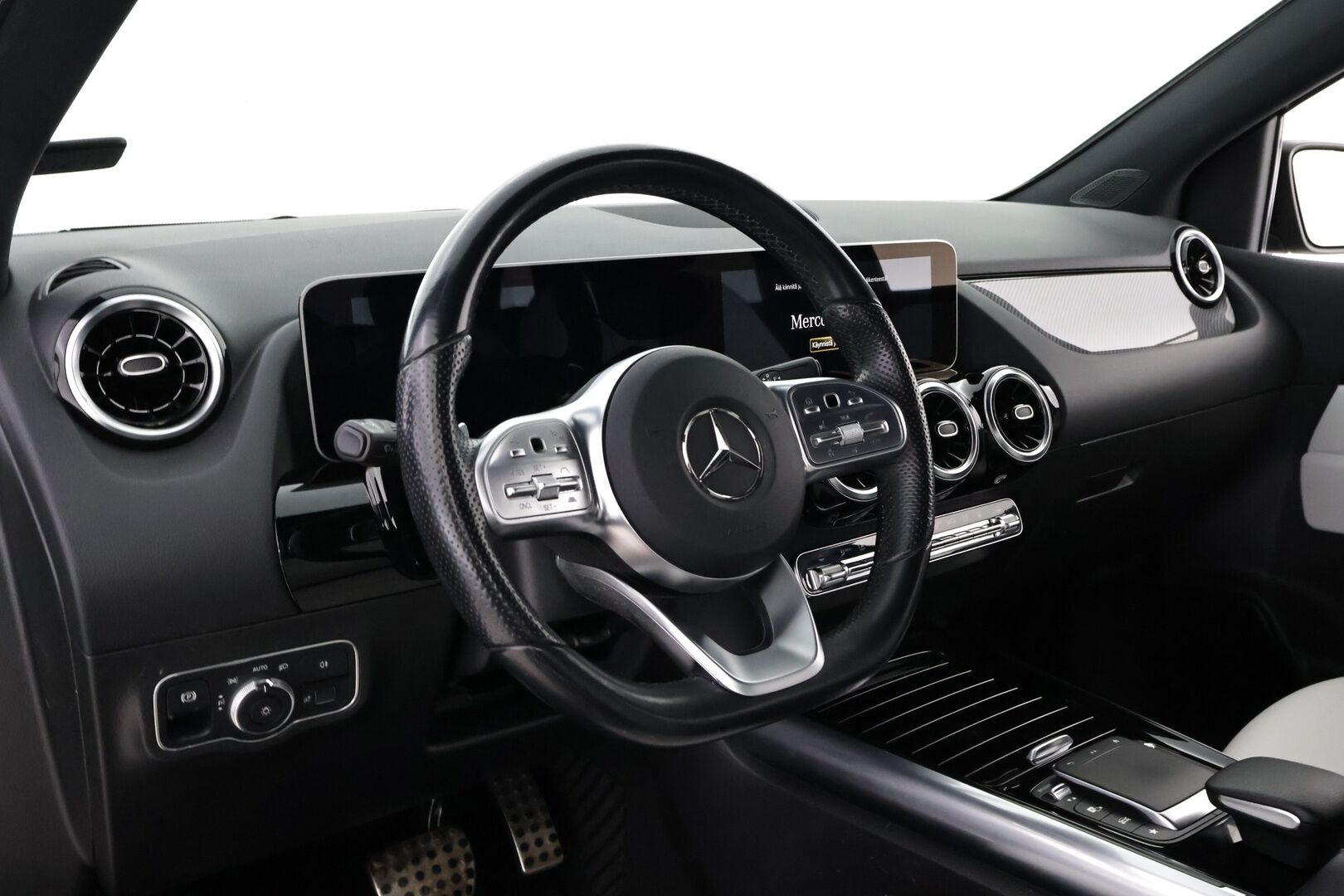 Mercedes-Benz B 2020 220 4Matic A Premium Business AMG - Webasto | DTR+Q | Midline | Vetokoukku | Peruutuskamera | Multibeam | Widescreen | Nahkasisusta | Keyless | Supervarusteet | Harvoin tarjolla!
