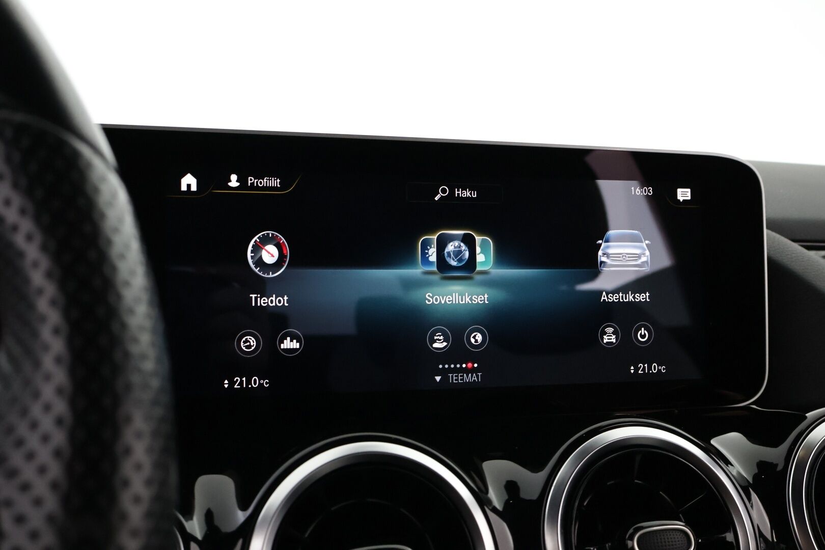 Mercedes-Benz B 2020 220 4Matic A Premium Business AMG - Webasto | DTR+Q | Midline | Vetokoukku | Peruutuskamera | Multibeam | Widescreen | Nahkasisusta | Keyless | Supervarusteet | Harvoin tarjolla!