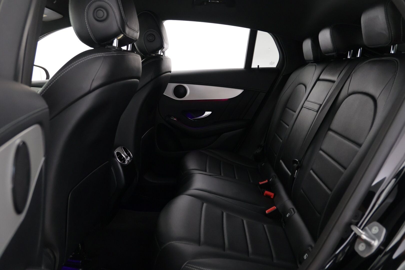 Mercedes-Benz GLC 2020 300 e 4MATIC A Business EQ Power - AMG / Digimittaristo / Navi / P.kamera / Multibeam LED / Ambient / Nahat / Vetokoukku