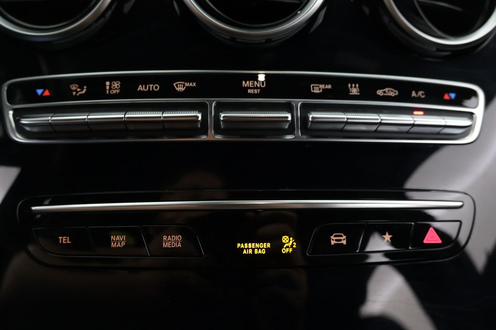 Mercedes-Benz GLC 2020 300 e 4MATIC A Business EQ Power - AMG / Digimittaristo / Navi / P.kamera / Multibeam LED / Ambient / Nahat / Vetokoukku