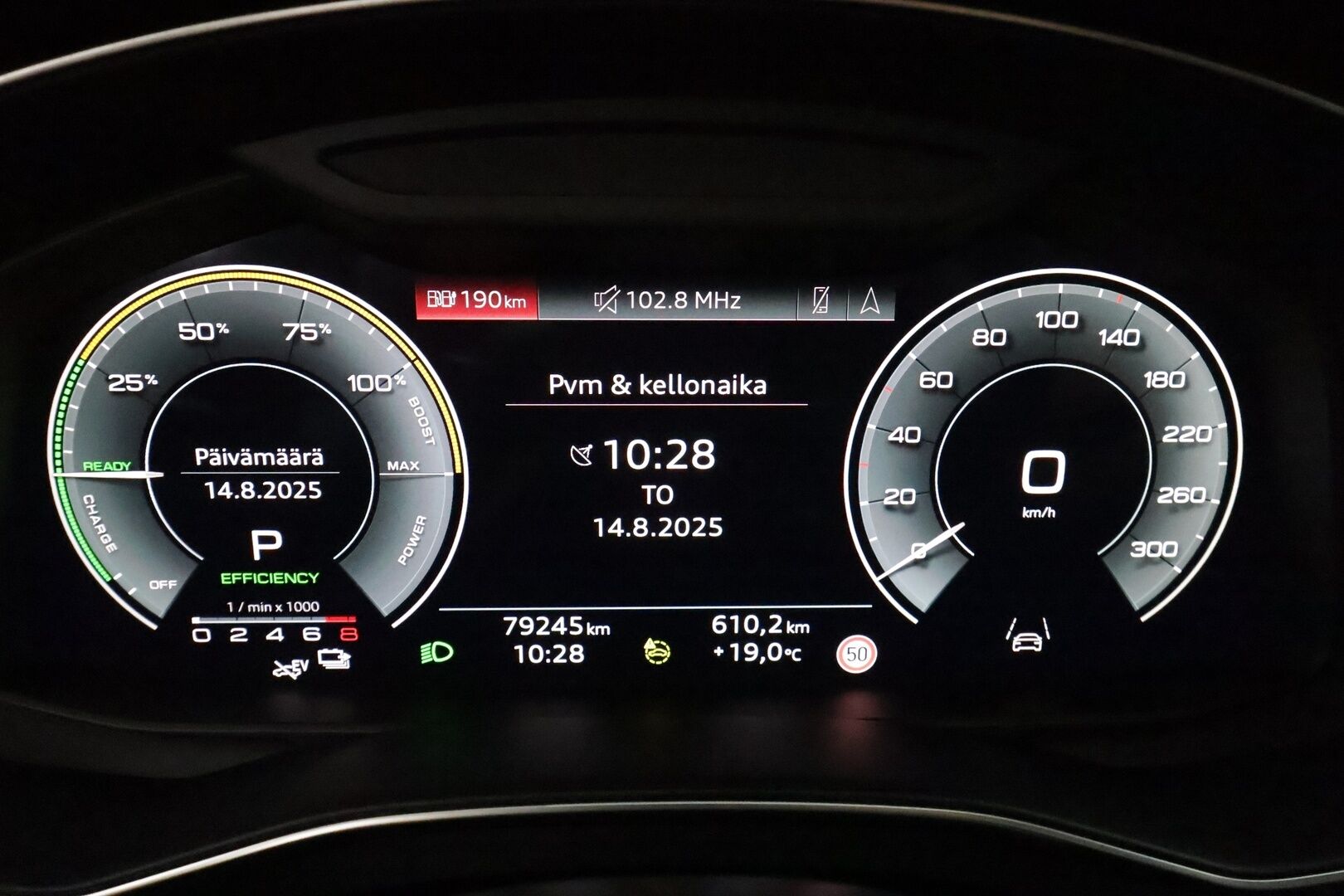 Audi A6 2020 Avant 55 TFSI e S-Line **Adapt.vakkkari / HUD / 360° / Muistipenkit hieronnalla / Matrix LED / Navi** - 3,99 % KORKOTARJOUS TÄHÄN AUTOON - Kahdet renkaat aluvanteilla / Ilmastoidut etuistuimet / Penkinlämmittimet takana / Koukku / KeylessGo / Digimittaristo / Nahka sporttipenkit