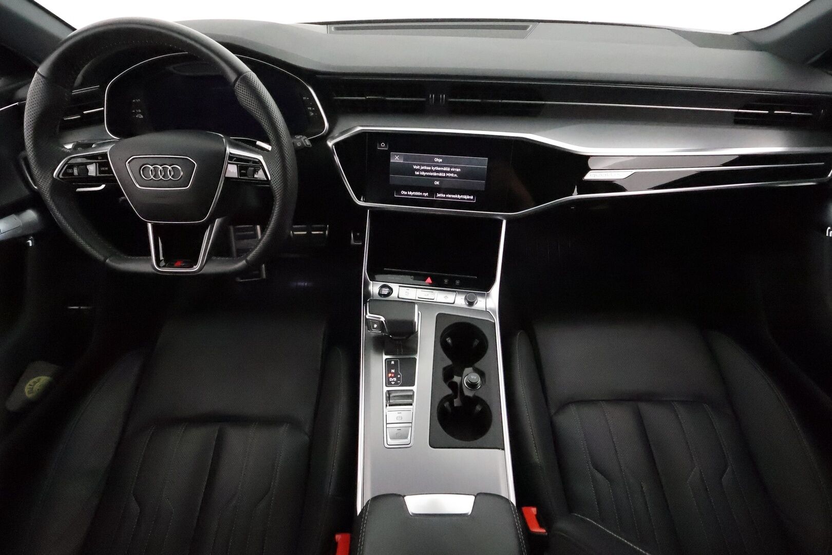 Audi A6 2020 Avant 55 TFSI e S-Line **Adapt.vakkkari / HUD / 360° / Muistipenkit hieronnalla / Matrix LED / Navi** - 3,99 % KORKOTARJOUS TÄHÄN AUTOON - Kahdet renkaat aluvanteilla / Ilmastoidut etuistuimet / Penkinlämmittimet takana / Koukku / KeylessGo / Digimittaristo / Nahka sporttipenkit